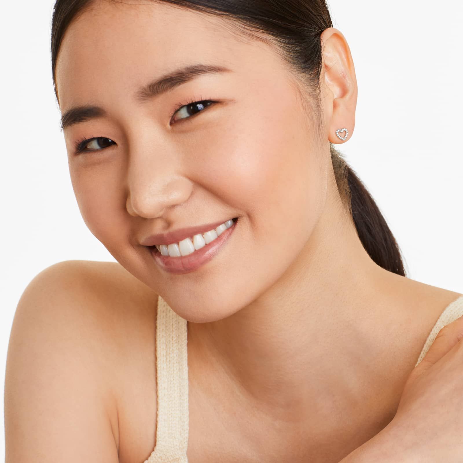 14K White Gold Open Diamond Heart Earrings