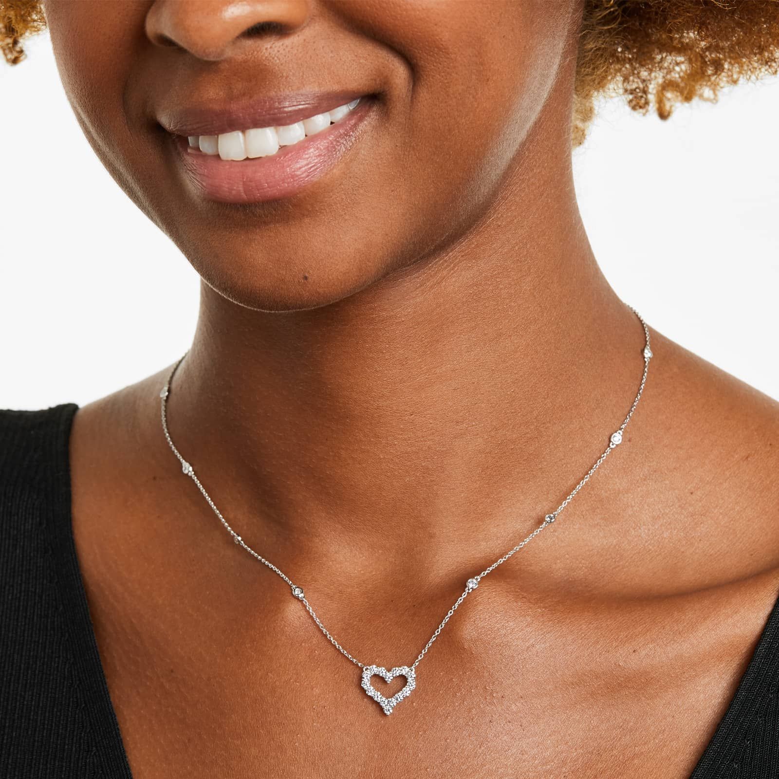 Heart Outline Diamond Necklace In 14K White Gold