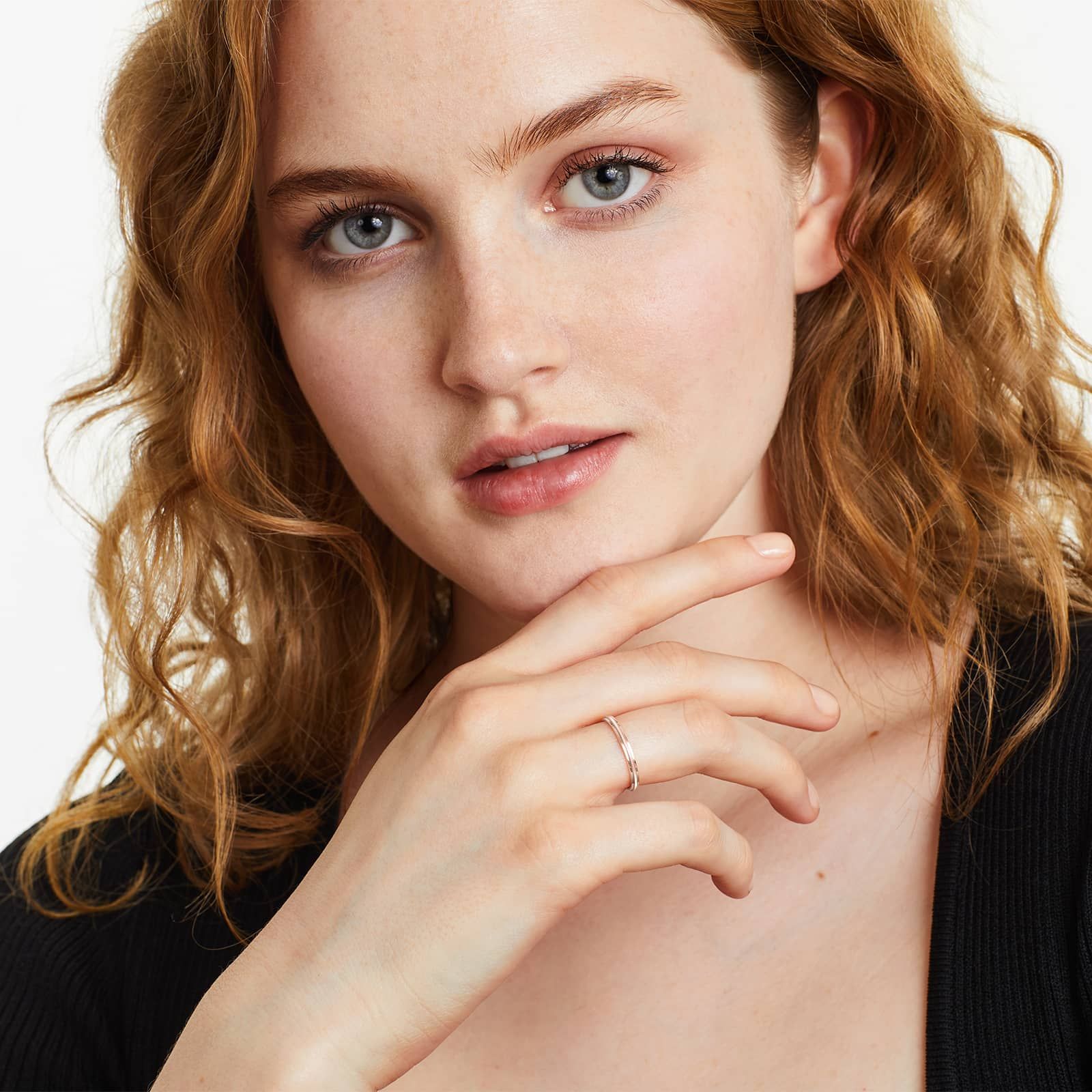 Milgrain Row Ring In 14K Rose Gold