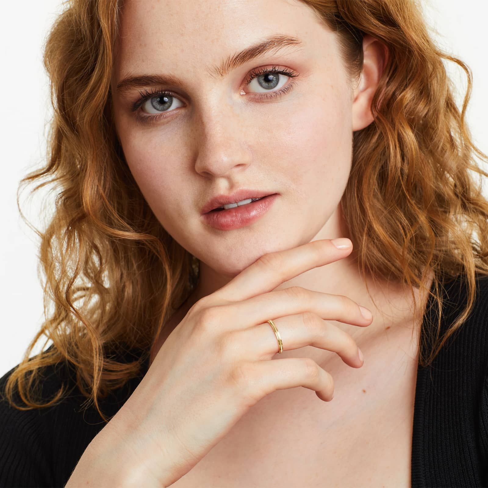 Milgrain Row Ring In 14K Yellow Gold