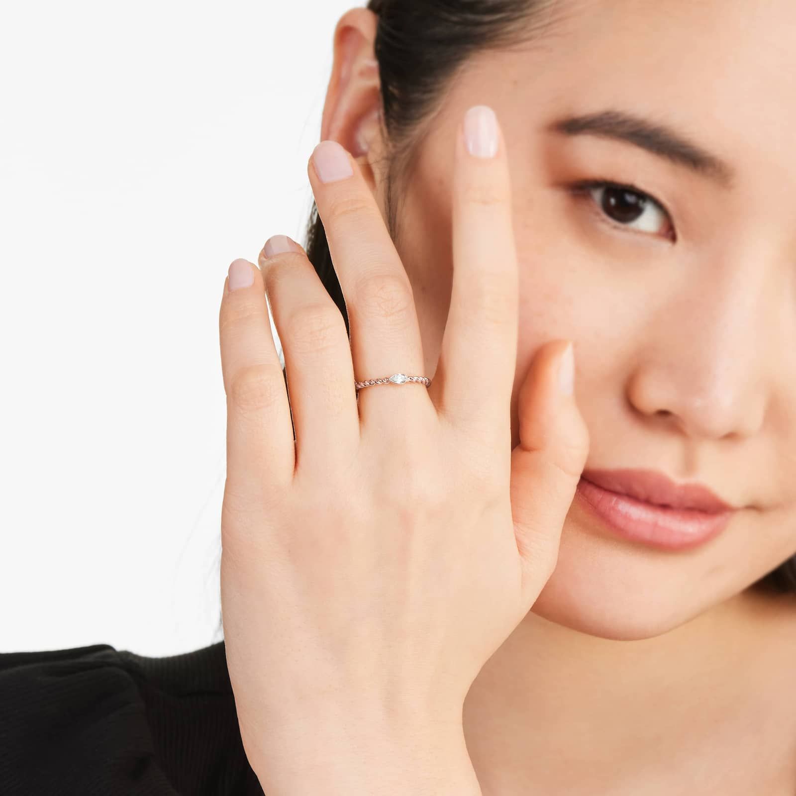 Pear Shape Diamond Solitaire Cable Ring In 14K Rose Gold