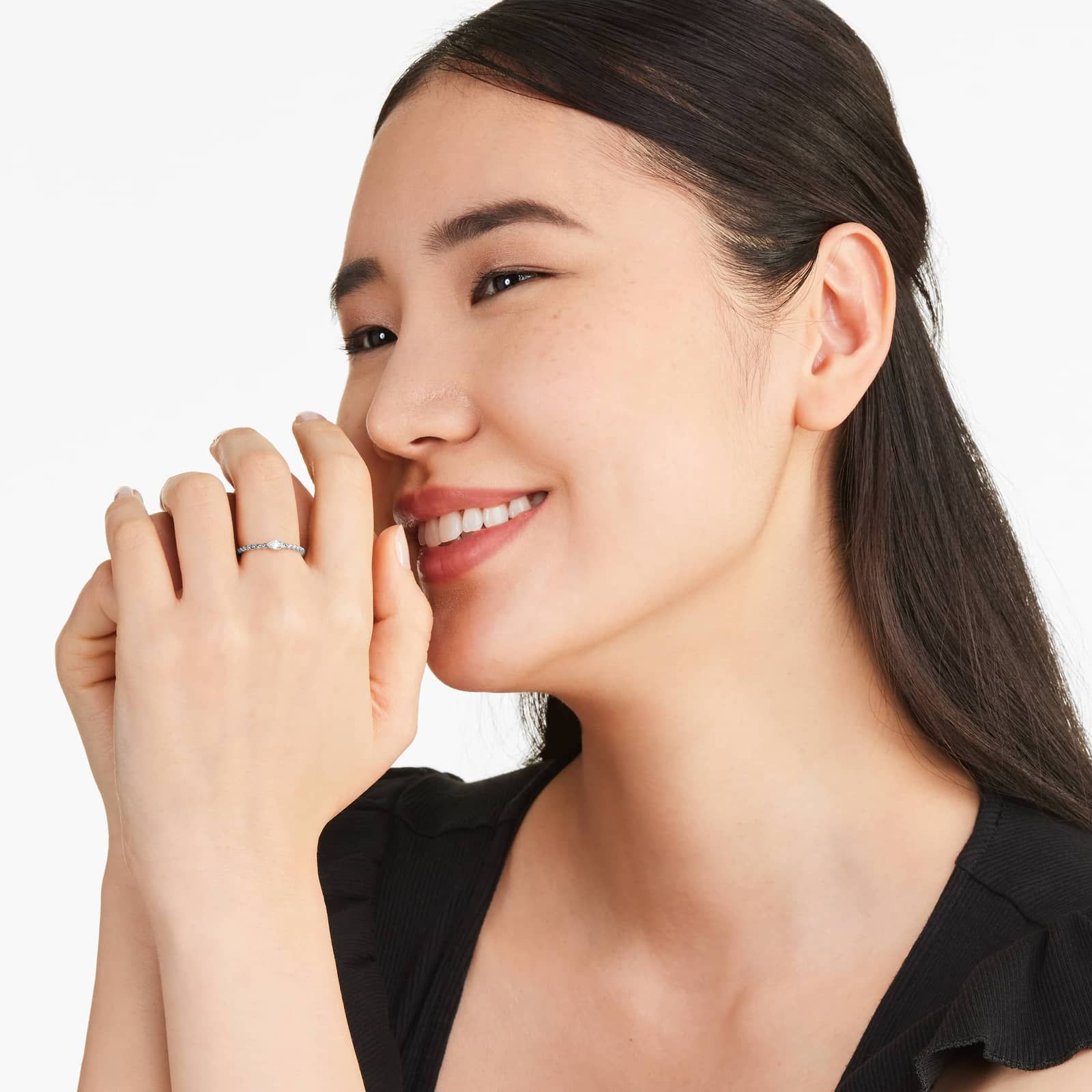 Pear Shape Diamond Solitaire Cable Ring In 14K White Gold