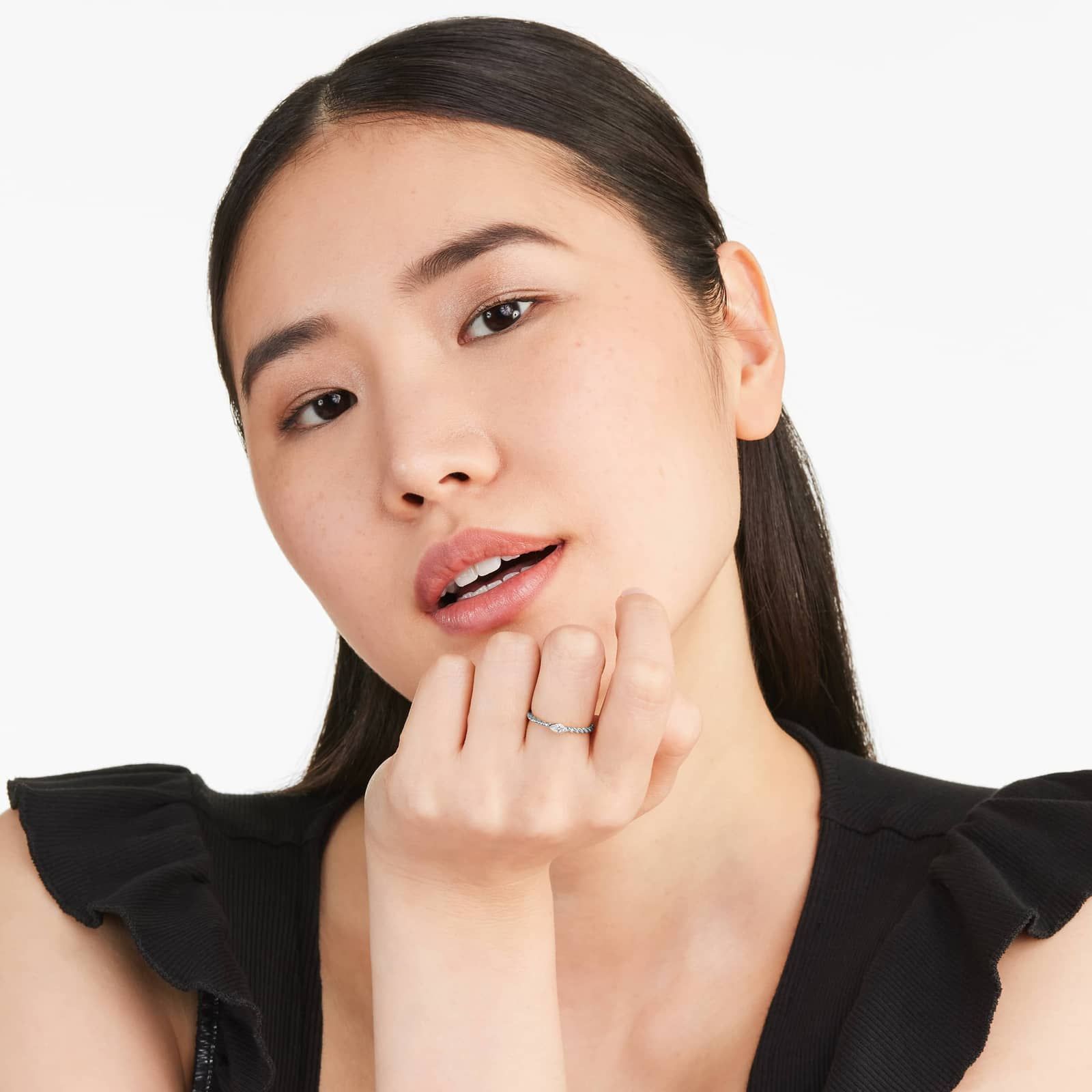 Pear Shape Diamond Solitaire Cable Ring In 14K White Gold