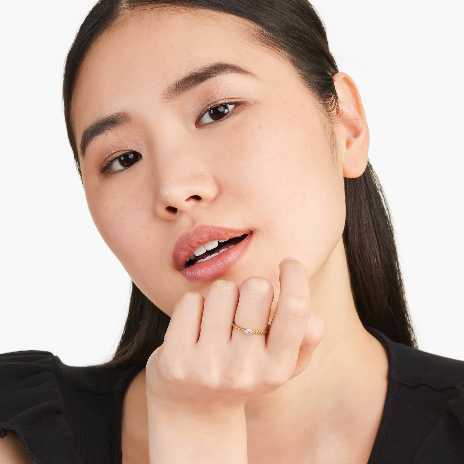 Pear Shape Diamond Solitaire Cable Ring In 14K Yellow Gold