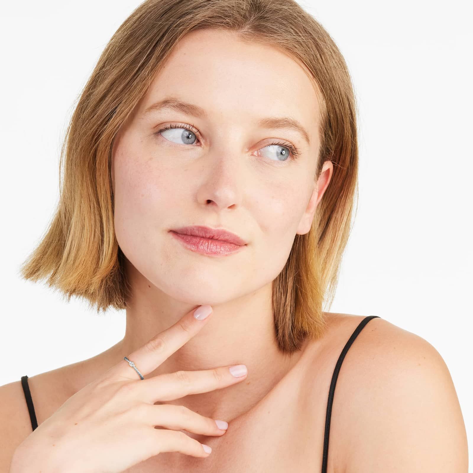 Marquise Cut Diamond Solitaire Cable Ring In 14K White Gold