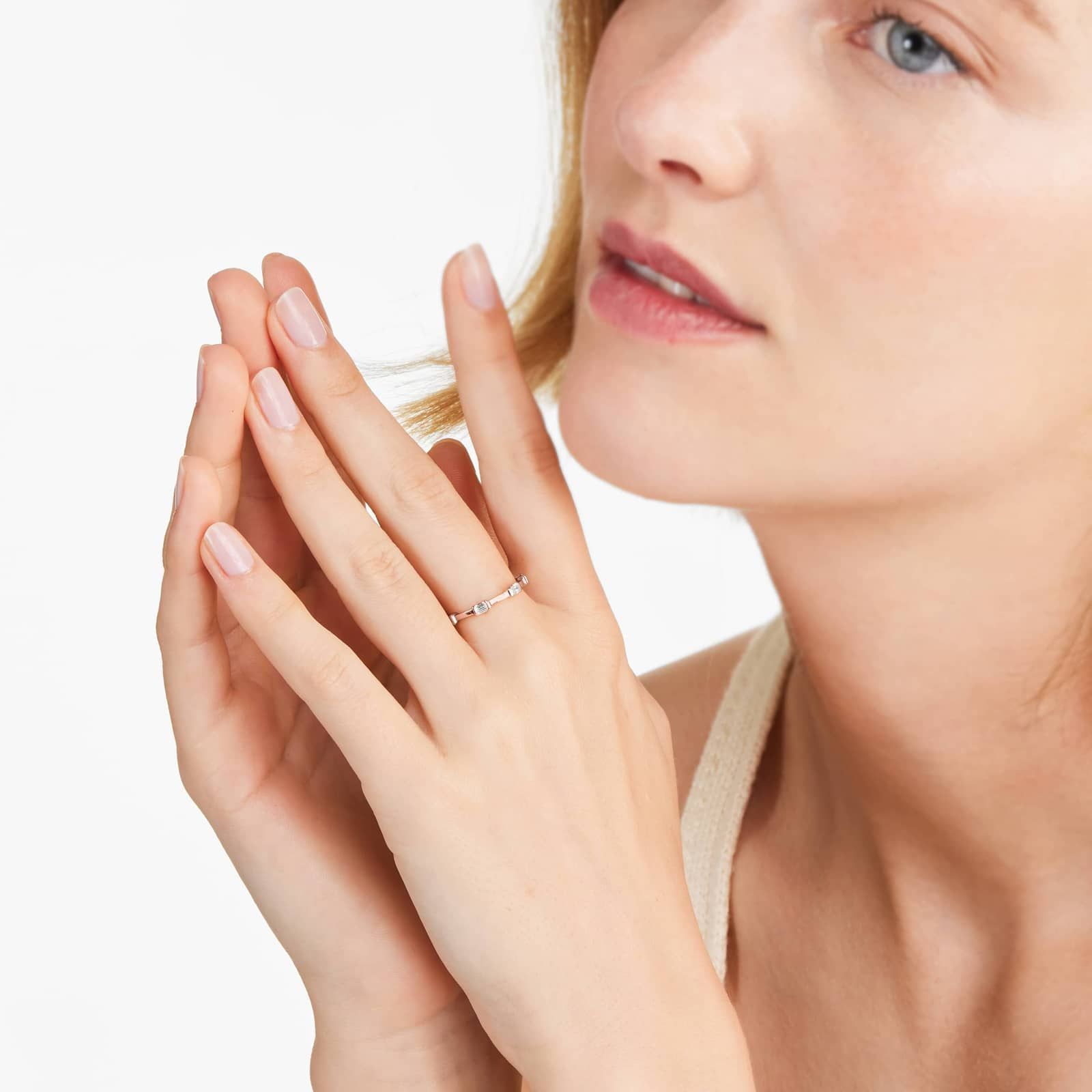 Emerald Cut Diamond Station Ring In 14K Rose Gold