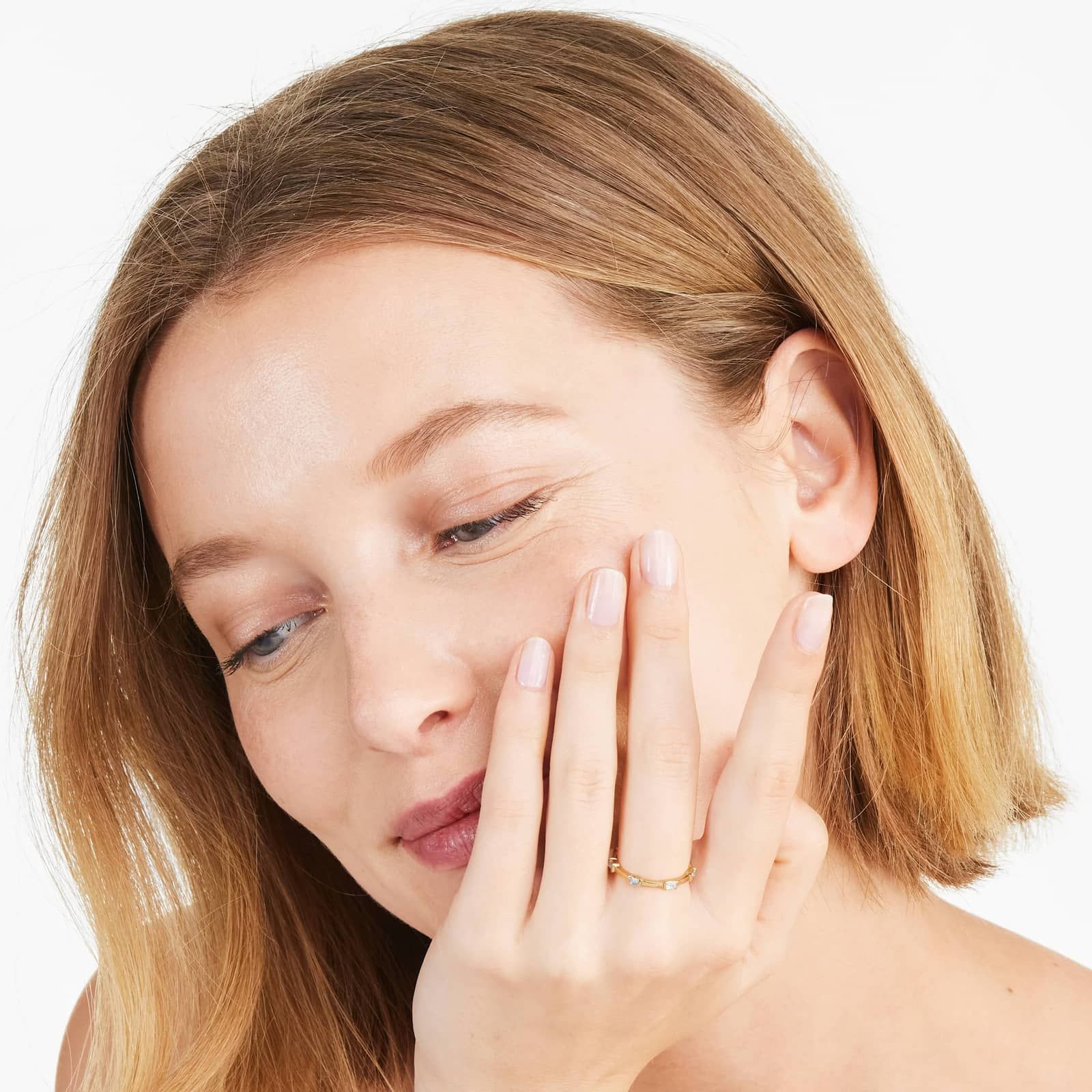 Emerald Cut Diamond Station Ring In 14K Yellow Gold