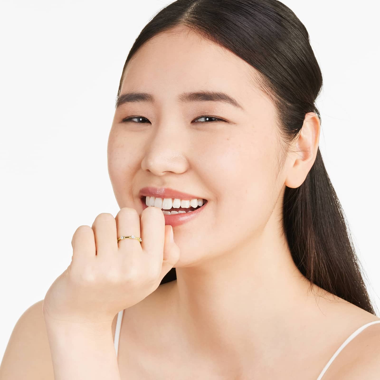 Oval Cut Diamond Station Ring In 14K Yellow Gold