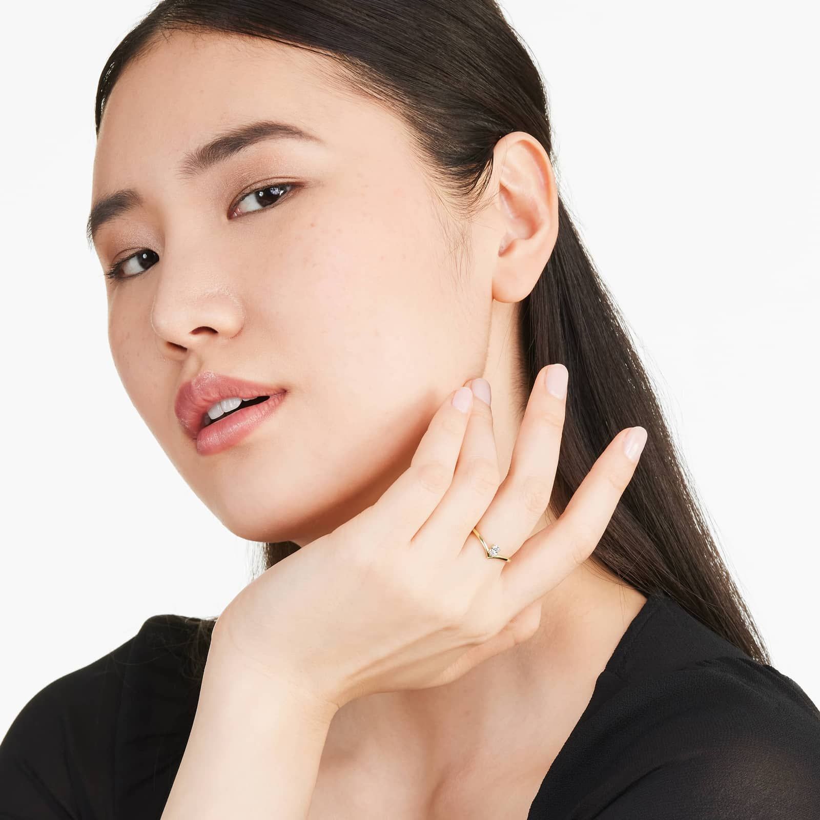 Oval Cut Diamond Pinnacle Ring In 14K Yellow Gold