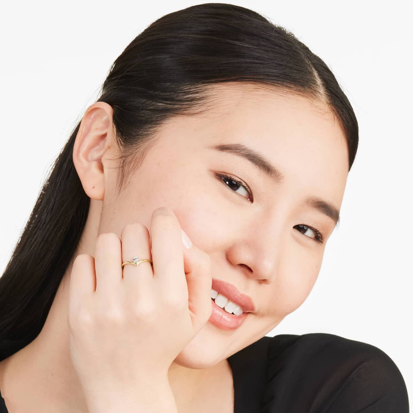 Oval Cut Diamond Pinnacle Ring In 14K Yellow Gold