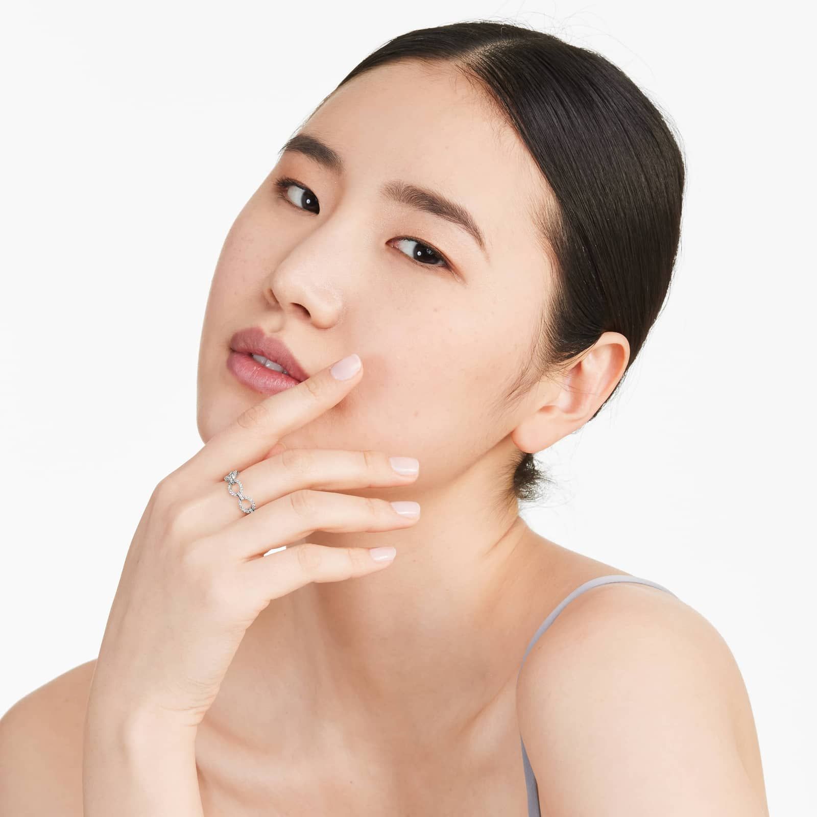 Diamond Chain Ring In 14K White Gold