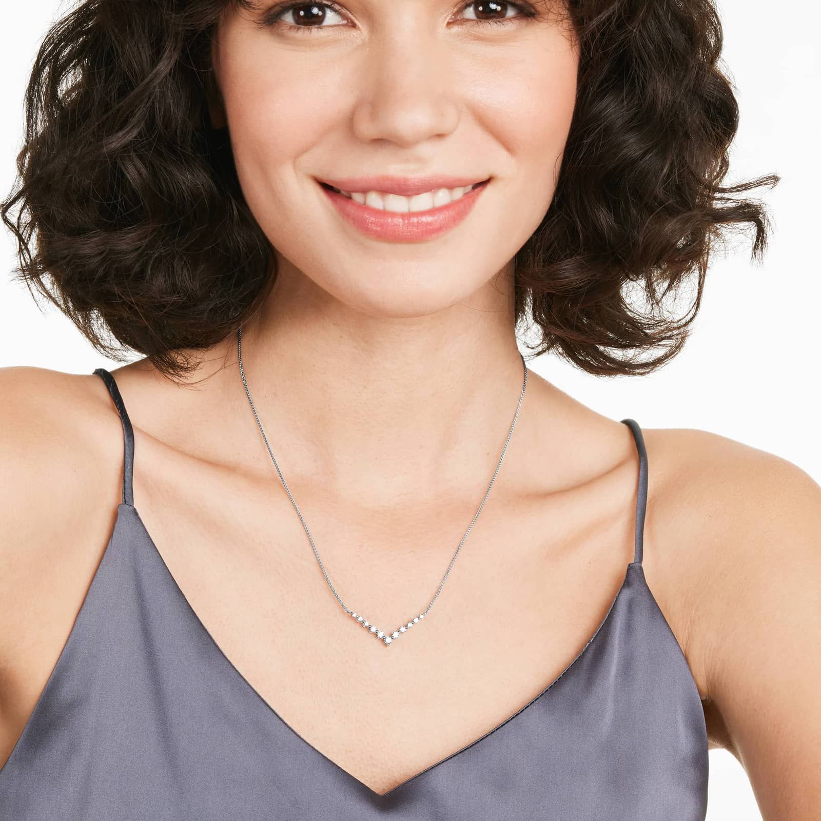 V Bar Graduated Diamond Necklace In 14K White Gold