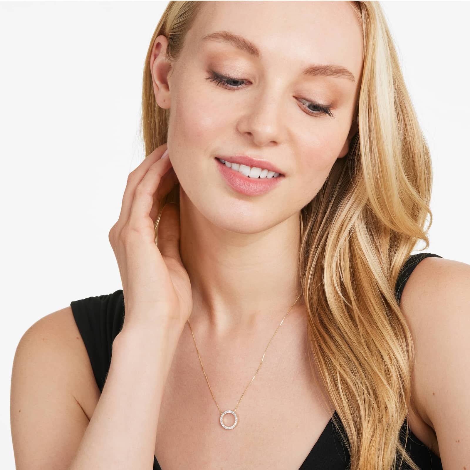 Lab-Grown Diamond Open Circle Pendant Necklace In 14K Yellow Gold