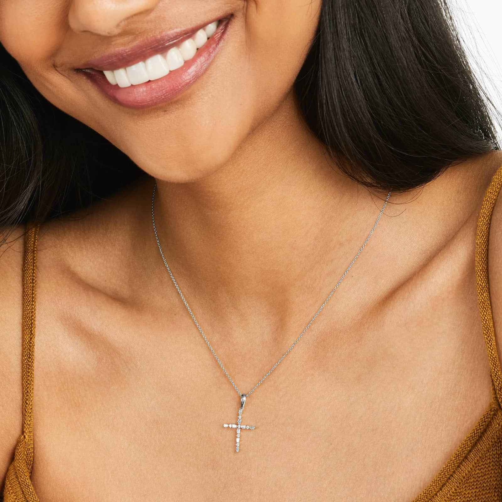 Alternating Diamond Cross Necklace In 14K White Gold