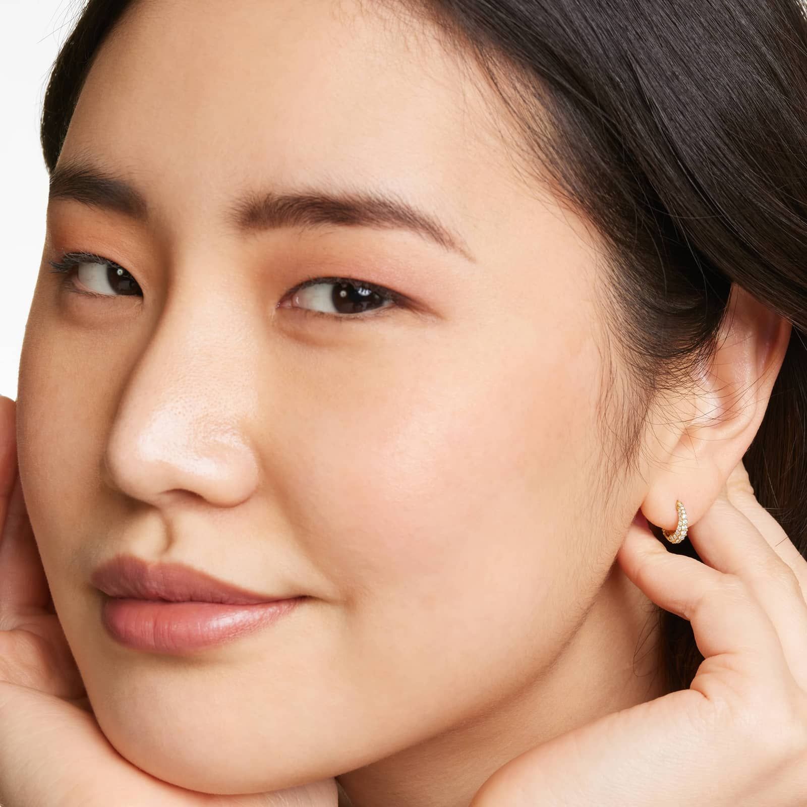 Tapered Diamond Huggie Hoop Earrings In 14K Yellow Gold