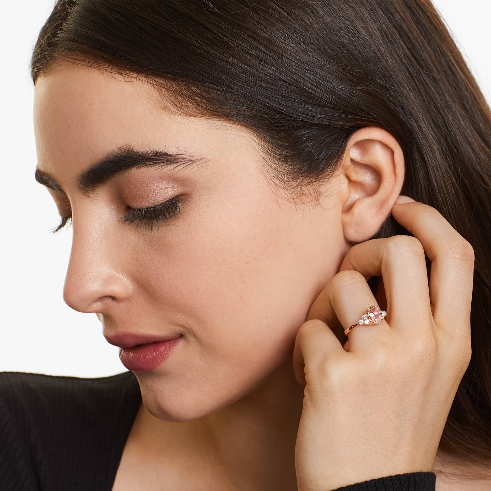 14K Rose Gold Triple Round Diamond and Oval Morganite Ring (8.0x6.0mm)