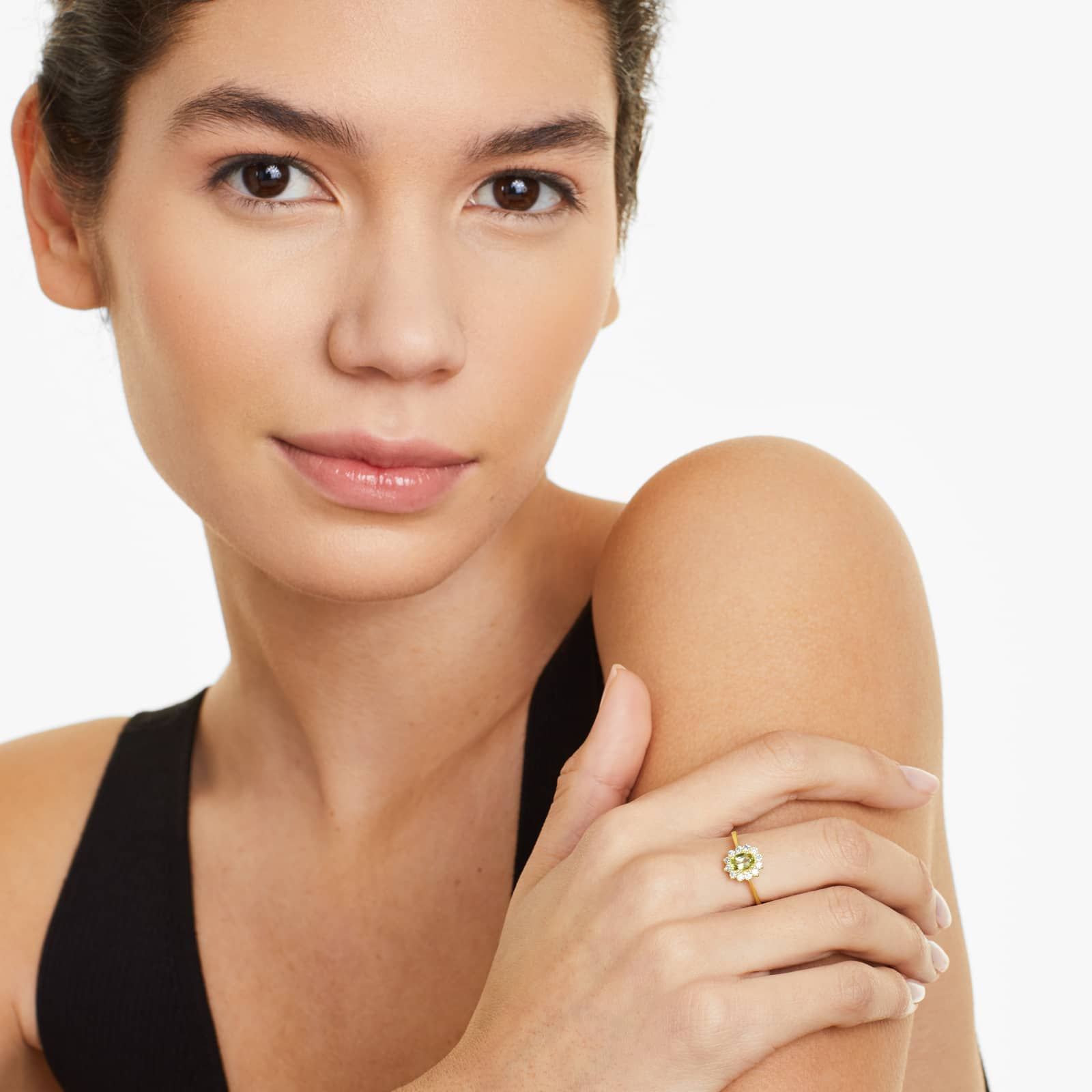 14K Yellow Gold Oval Halo Peridot and Diamond Ring (6.0x4.0mm)