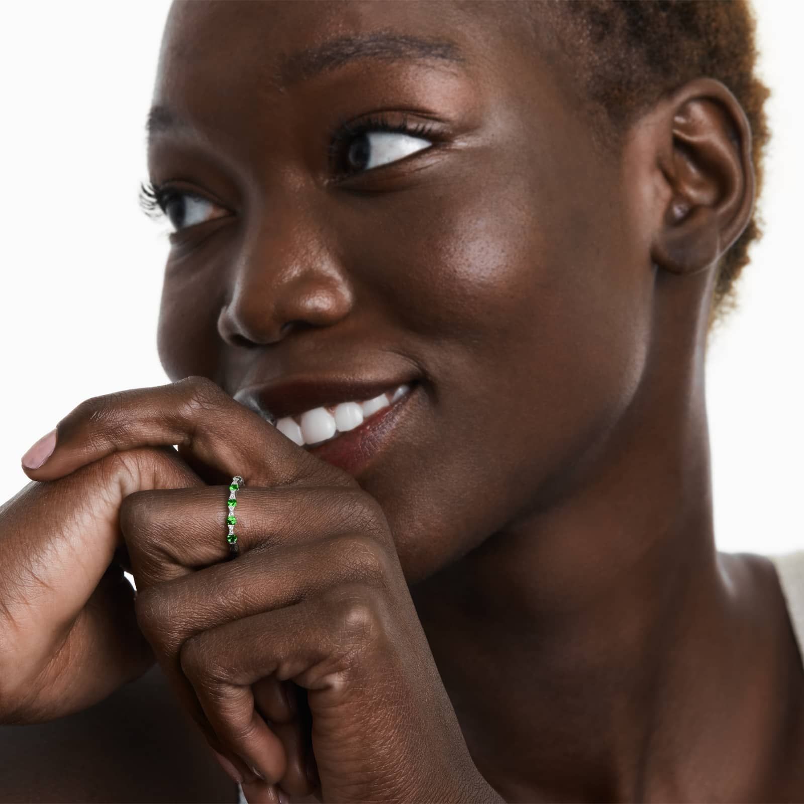 Vintage Bow Tie Shaped Stations Alternating Tsavorite And Diamond Ring In 14K White Gold