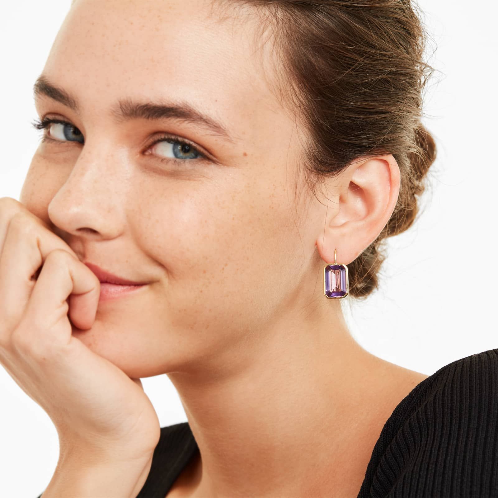 18K Yellow Gold Emerald Cut Amethyst Drop Earrings (15.0x10.0mm)