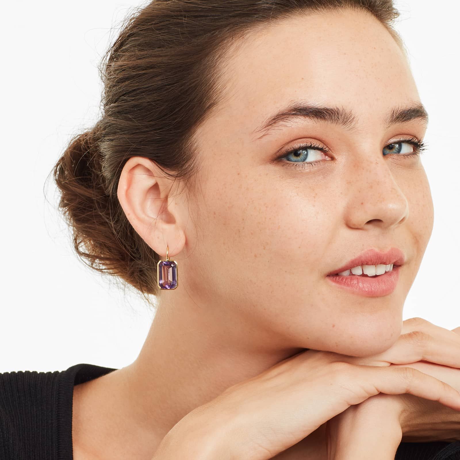 18K Yellow Gold Emerald Cut Amethyst Drop Earrings (15.0x10.0mm)