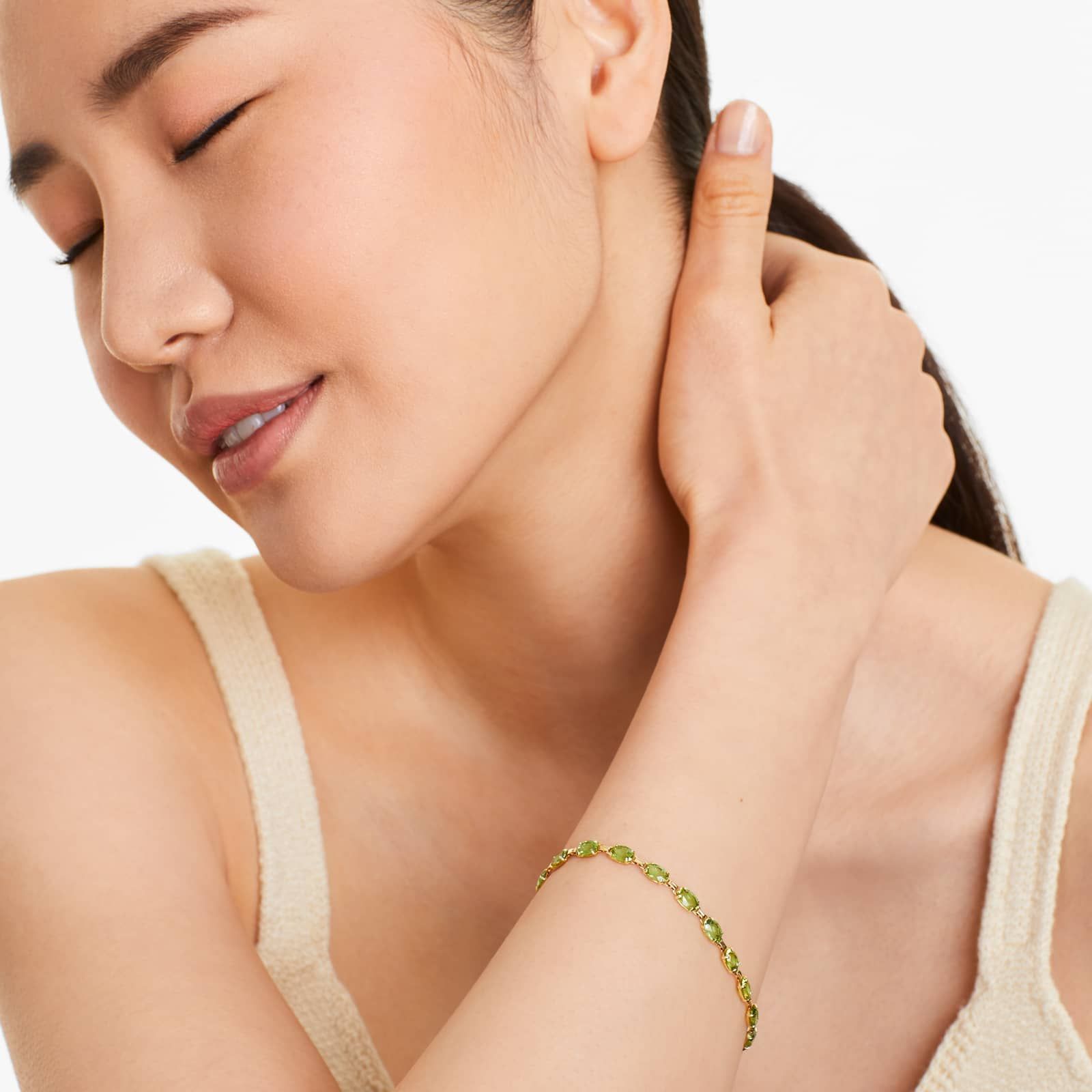 Peridot Line Bracelet In 14K Yellow Gold