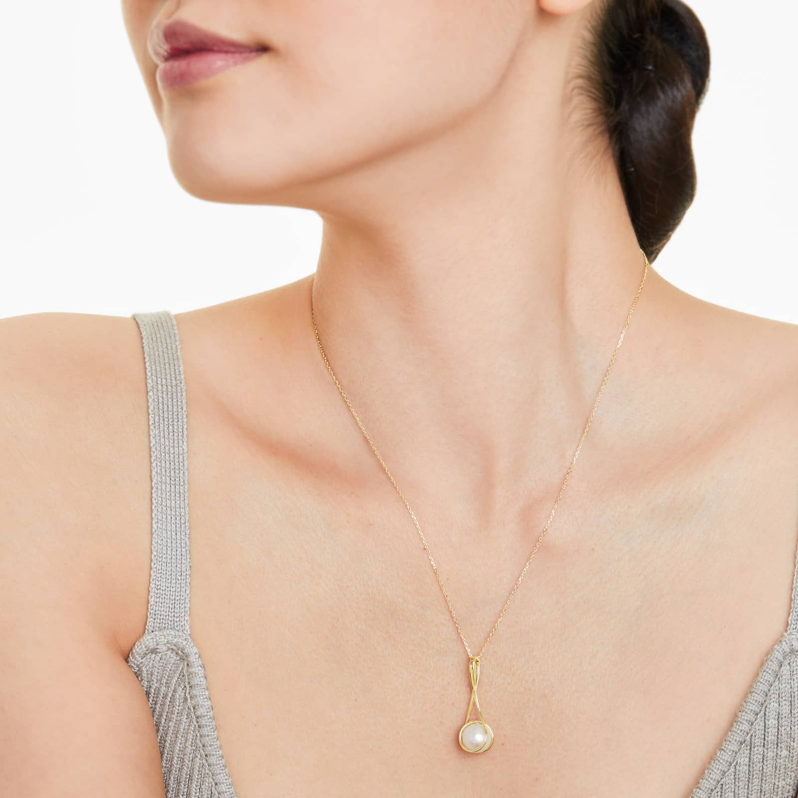 14K Yellow Gold Freshwater Cultured Pearl Swirl Necklace (9.5-10.0mm)
