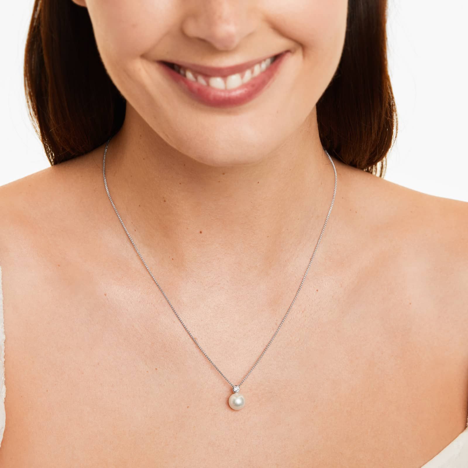 18K White Gold Fresh Water Pearl and Bezel Diamond Necklace (9.0-10.0mm)