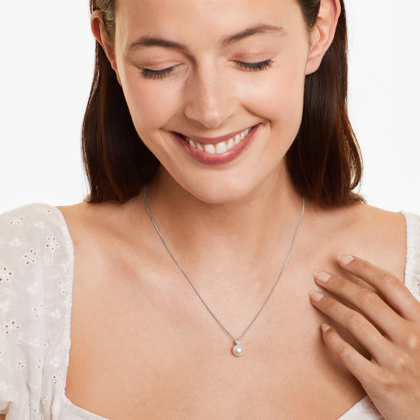 18K White Gold Fresh Water Pearl and Bezel Diamond Necklace (9.0-10.0mm)