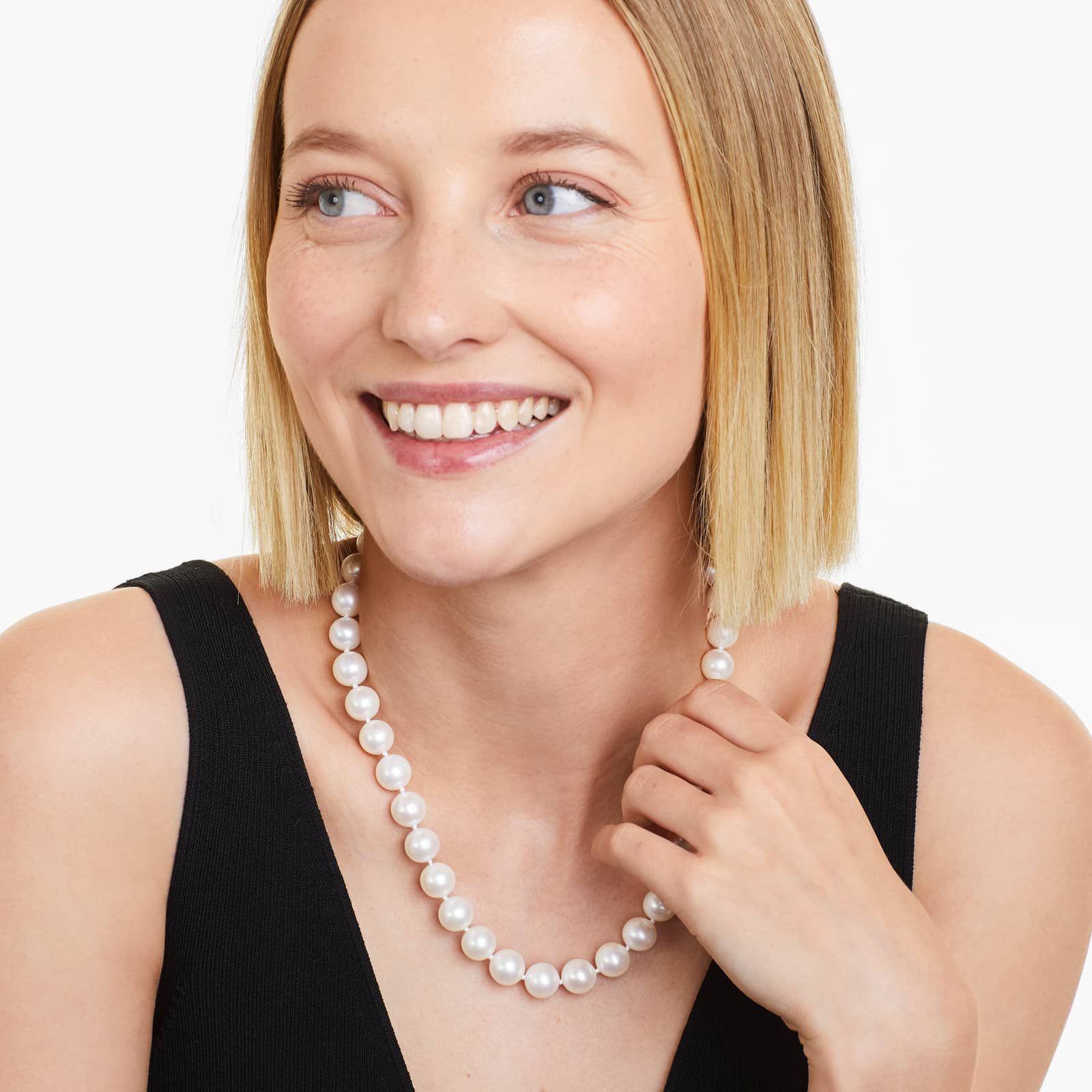 14K White Gold Freshwater Cultured Pearl Fish Clasp 18" Necklace (10.0-11.0mm)