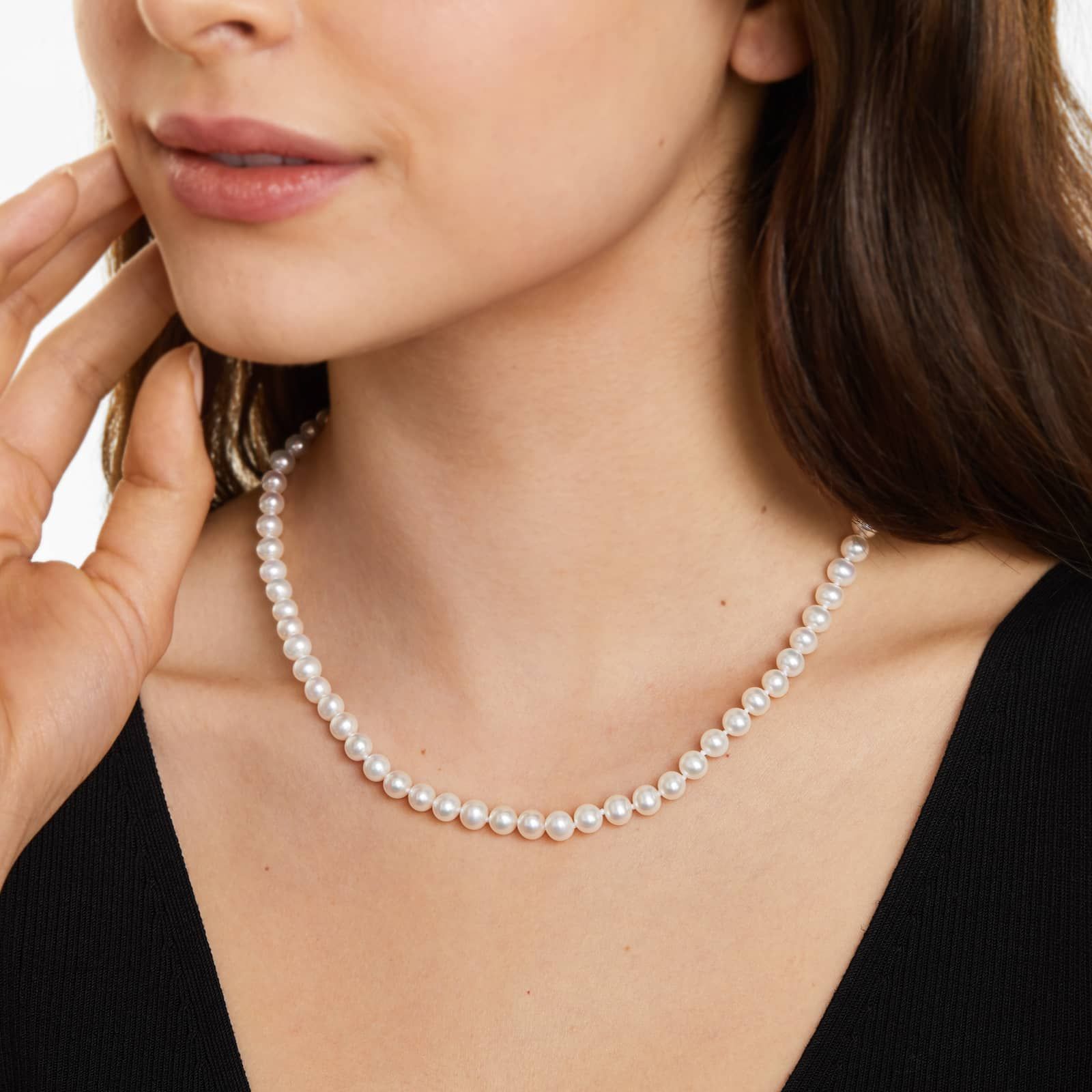 14K Yellow Gold Freshwater Cultured Pearl Fish Clasp 18" Necklace (6.0-7.0mm)