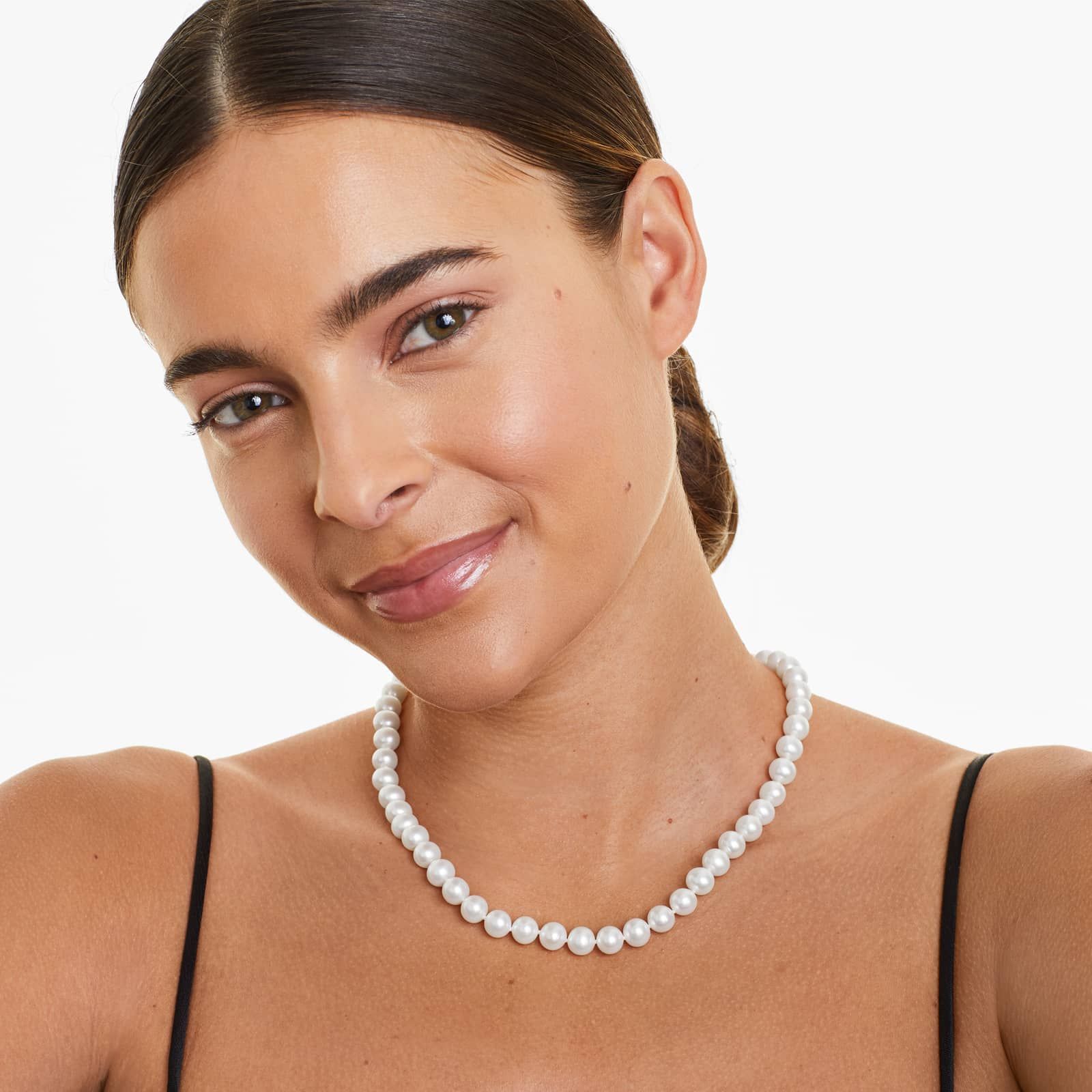 14K White Gold Freshwater Cultured Pearl Fish Clasp 18" Necklace (8.0-9.0mm)