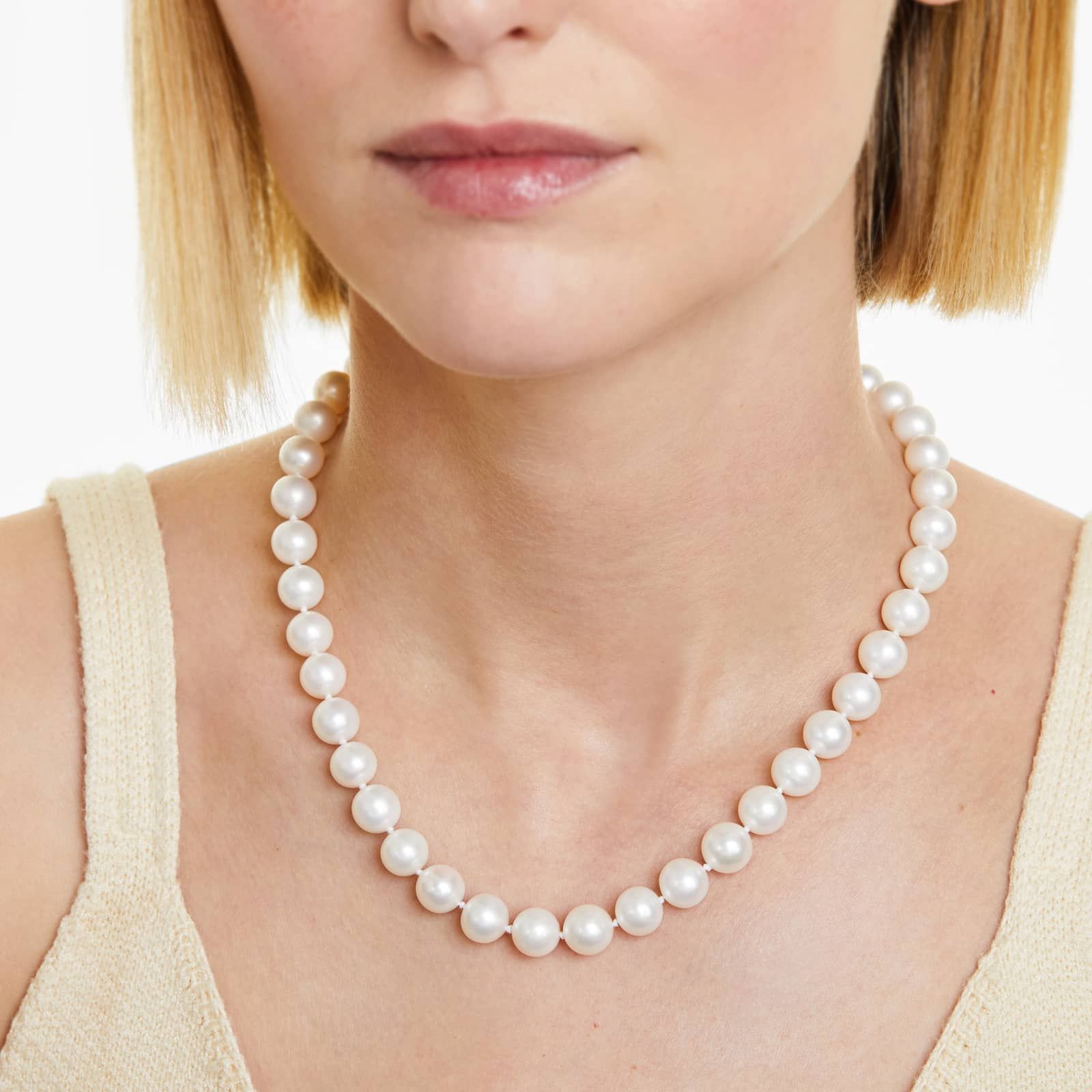 14K White Gold Freshwater Cultured Pearl Fish Clasp 18" Necklace (9.0-10.0mm)