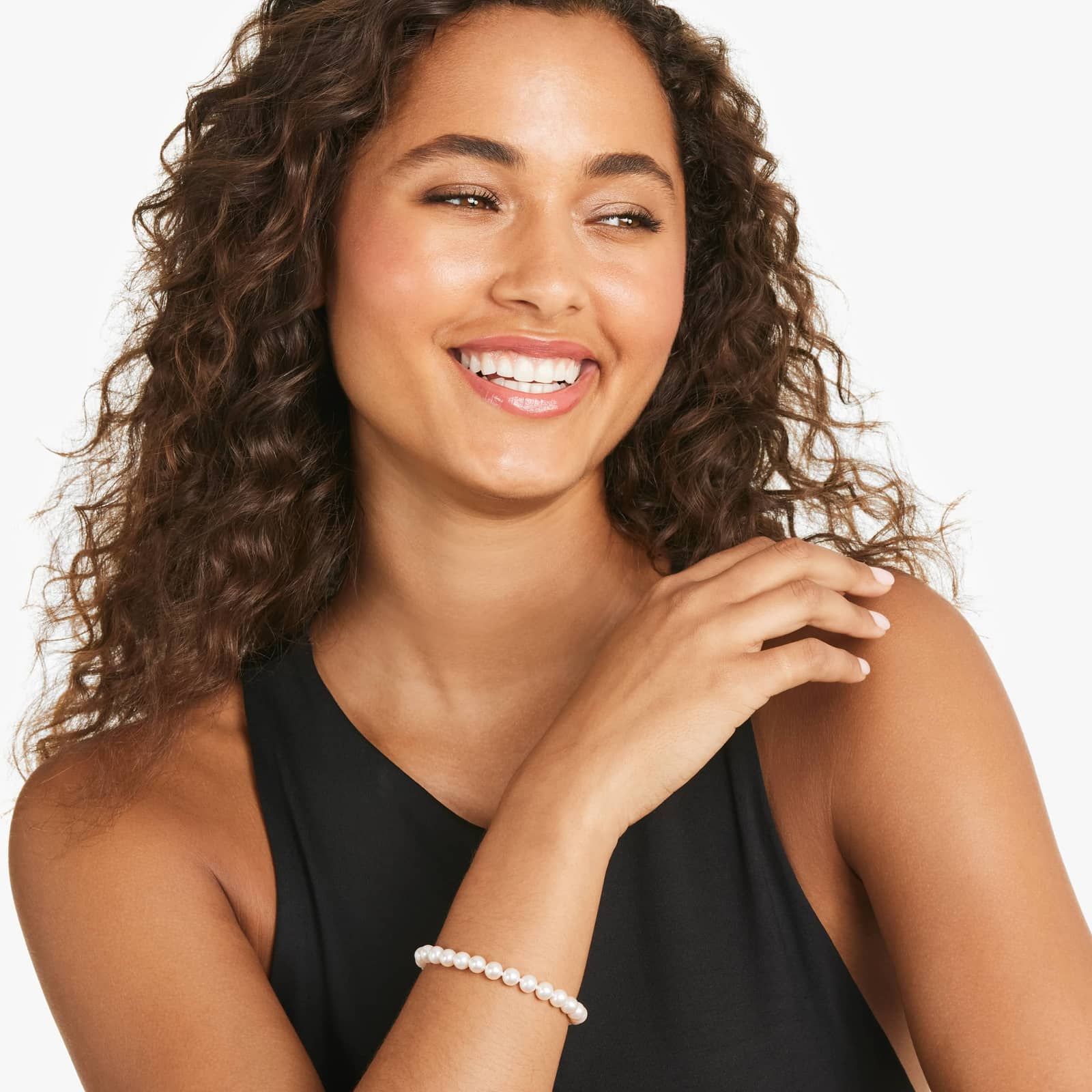 Freshwater Cultured Pearl Fish Clasp Bracelet In 14K Yellow Gold (7-8 mm)