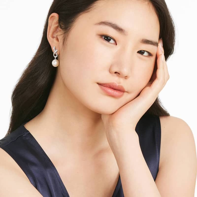 Cultured South Sea Pearl And Diamond Ribbon Earrings In 18K White Gold