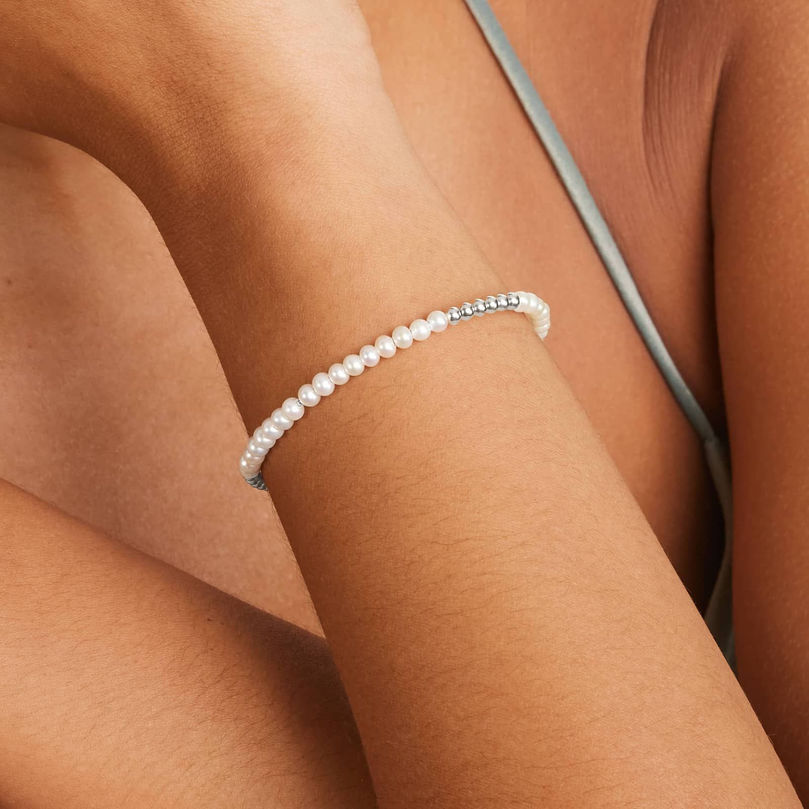 14K White Gold Freshwater Pearl Beaded Bangle Bracelet