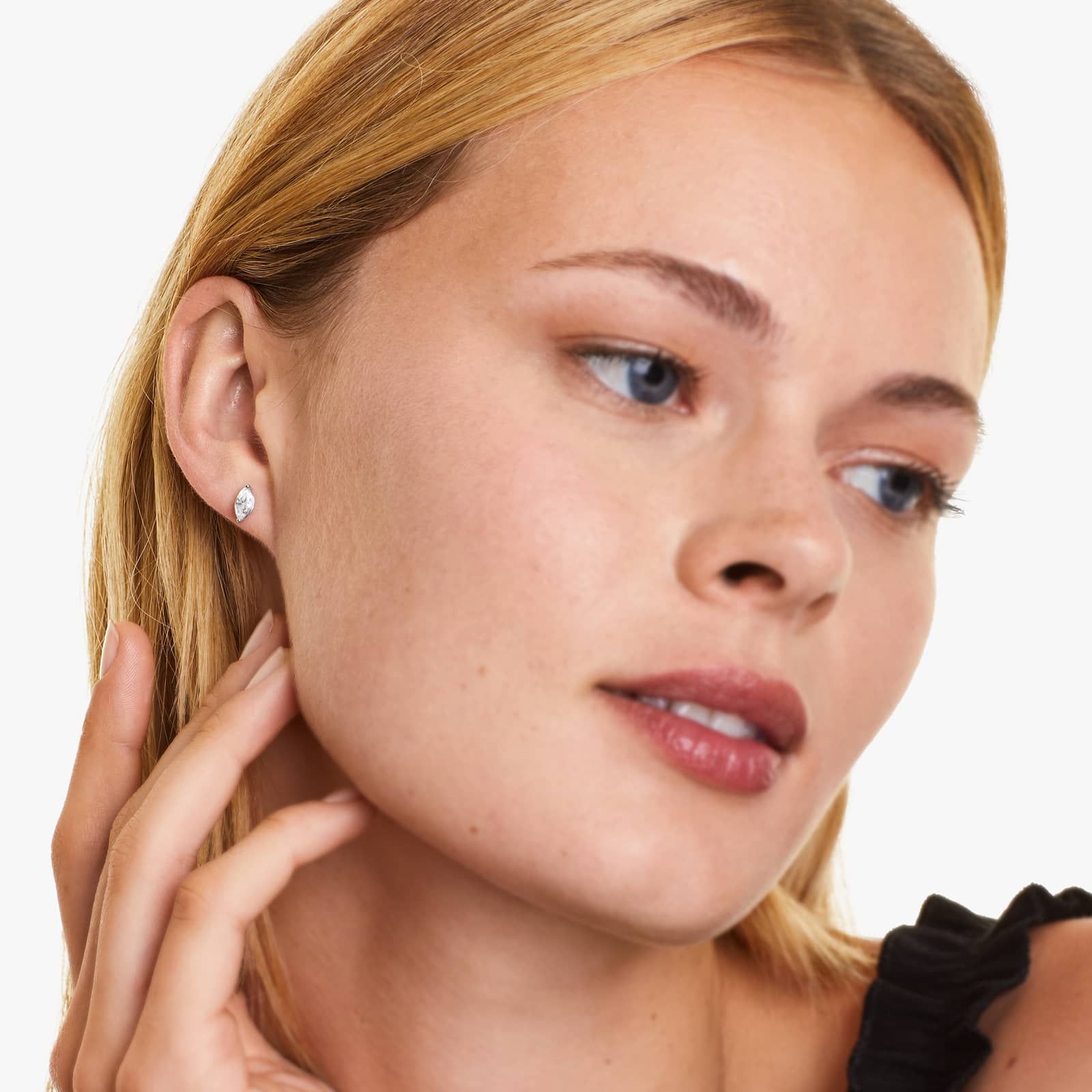 Marquise Cut 0.5 CTW Diamond Stud Earrings In Platinum