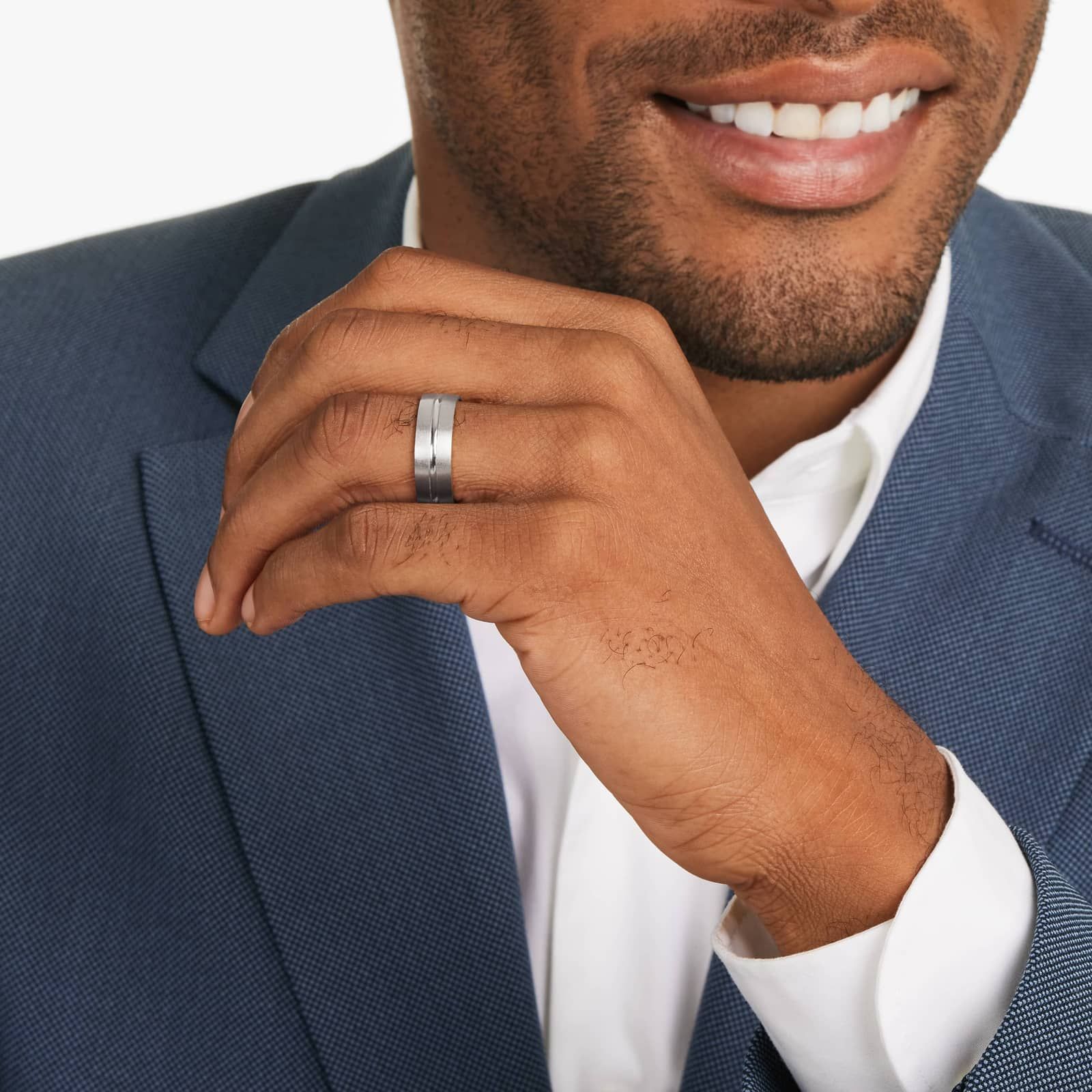 Center Groove Satin Finish Men's Wedding Band In Platinum (7.00mm)