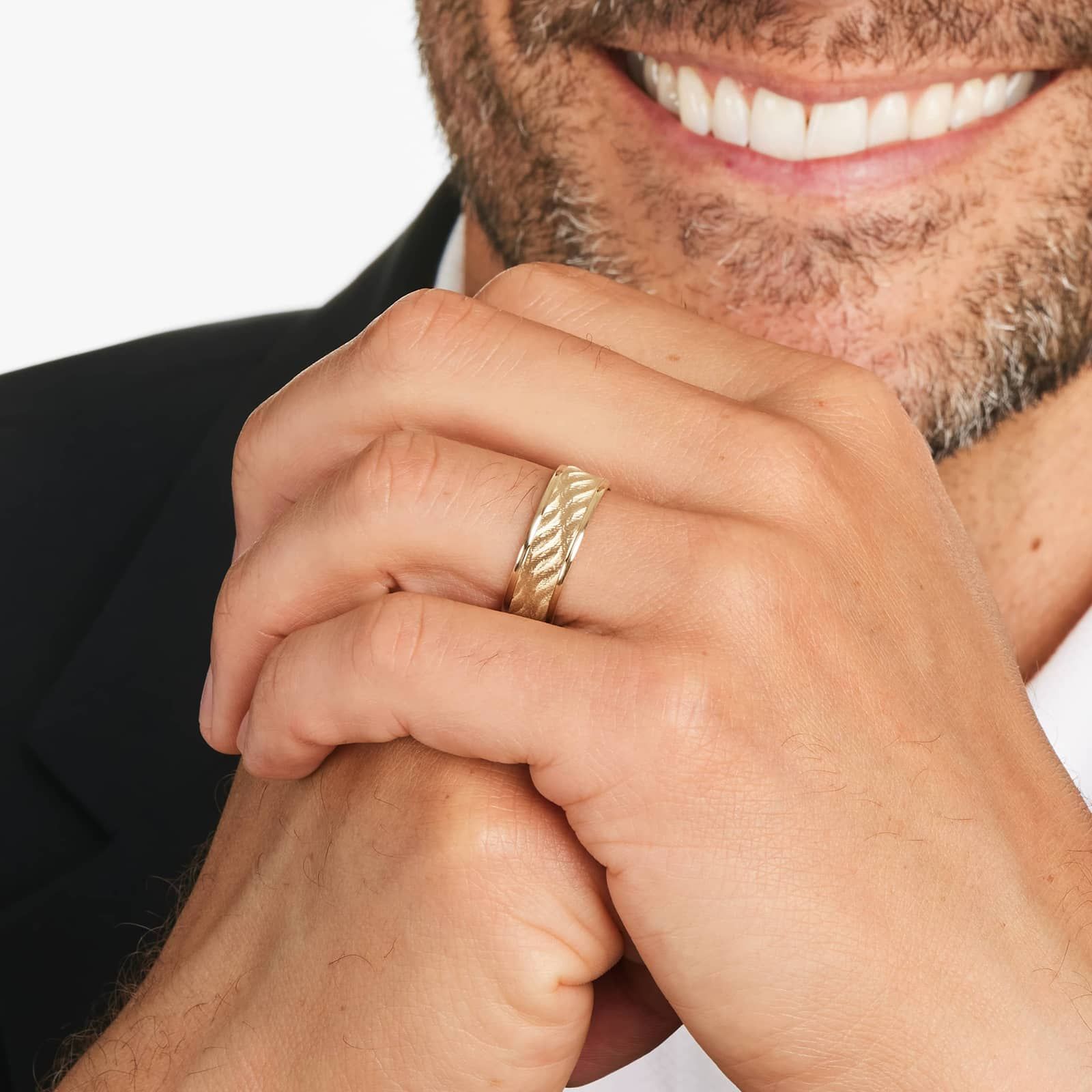 Wave Design Men's Wedding Band In 14K Yellow Gold (7.00mm)