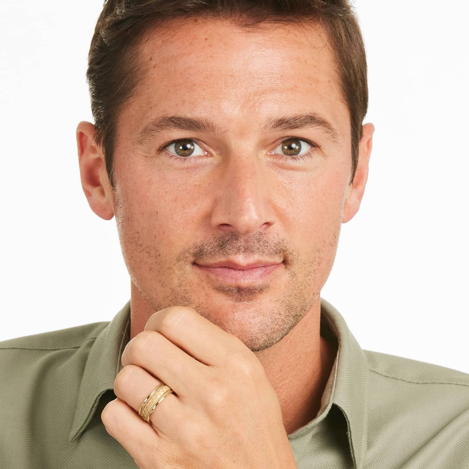 Braided Center Men's Wedding Band In 18K Yellow Gold (8.00mm)