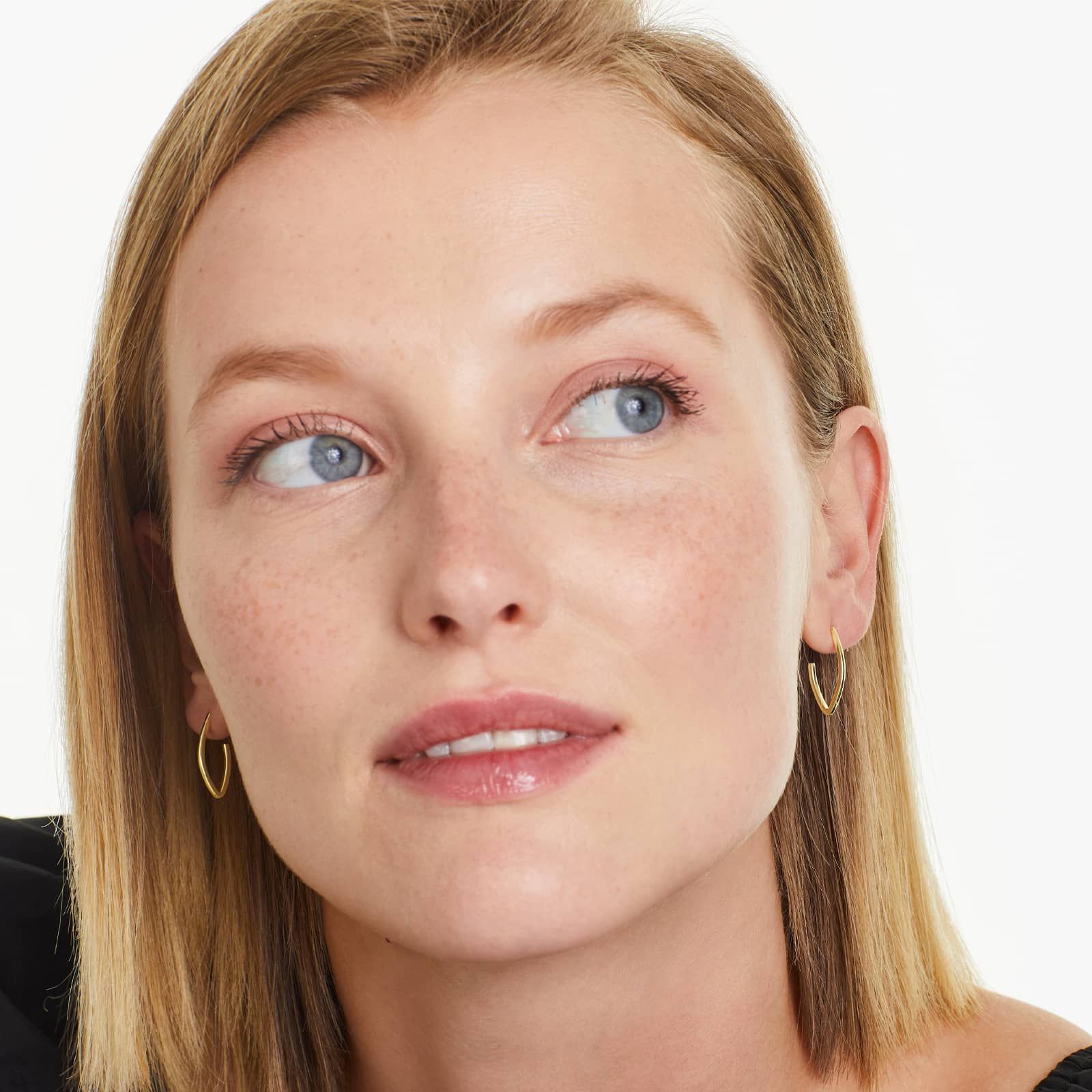 Teardrop Silhouette Hoop Earrings In 14K Yellow Gold