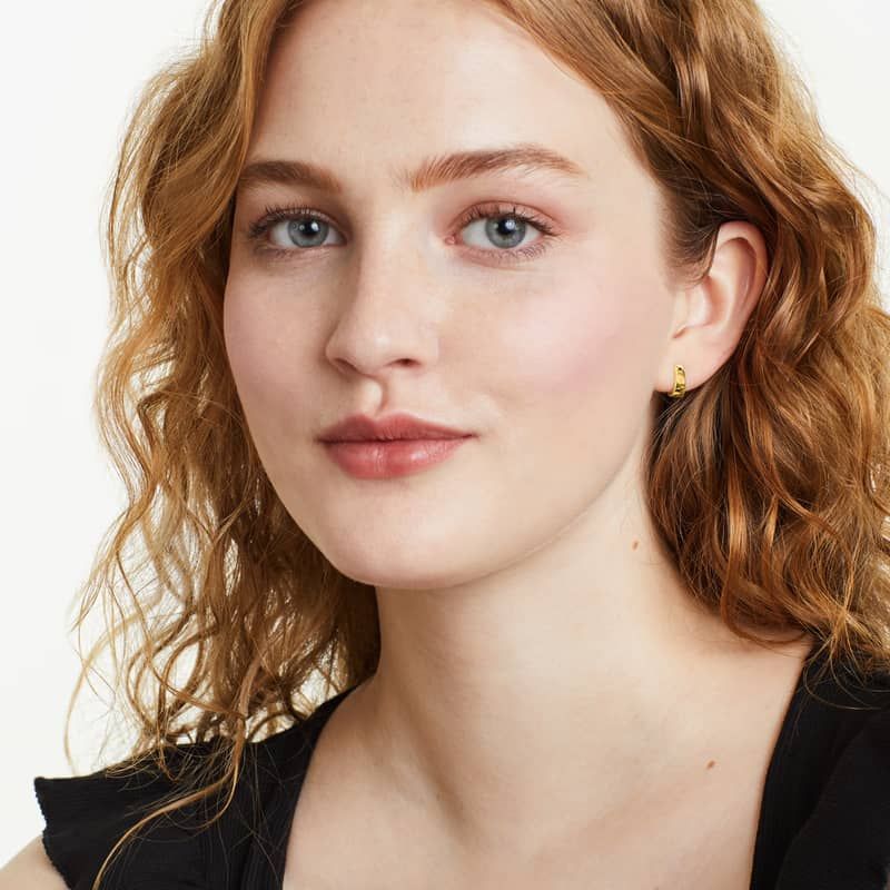 Tapered Hoop Earrings In 14K Yellow Gold