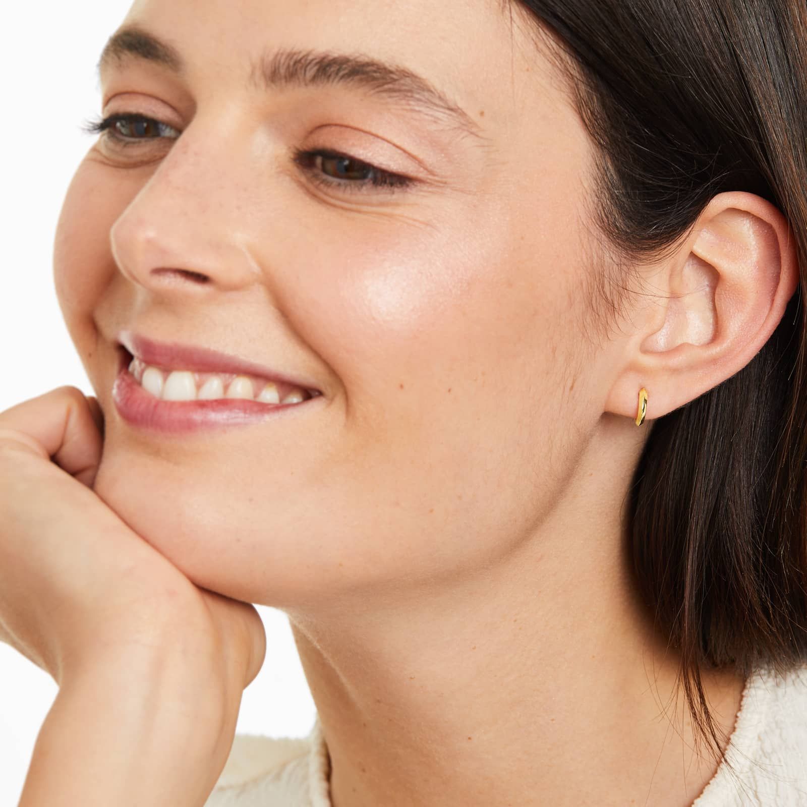 Knife Edge Hoop Earrings In 14K Yellow Gold