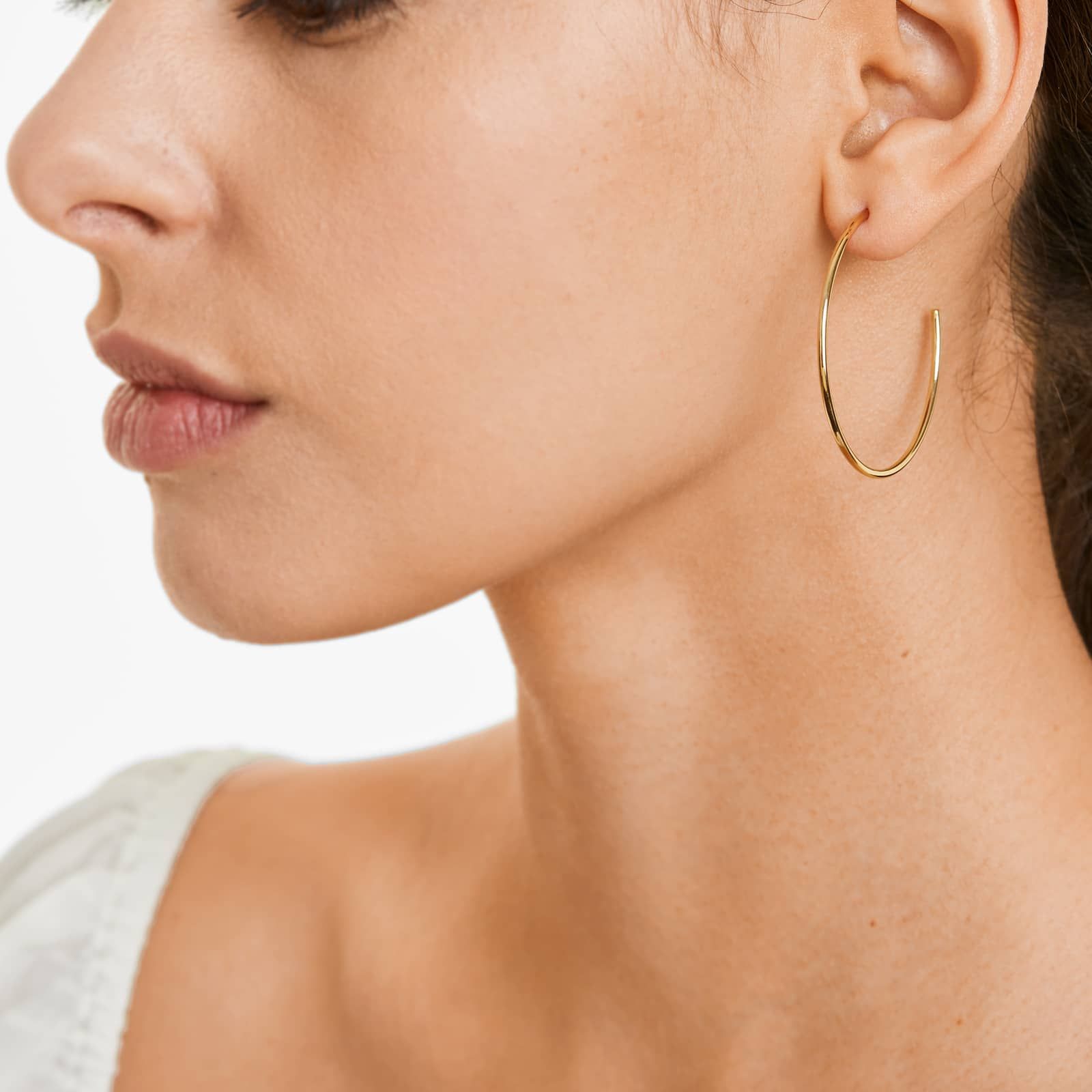 Hoop Earrings In 14K Yellow Gold