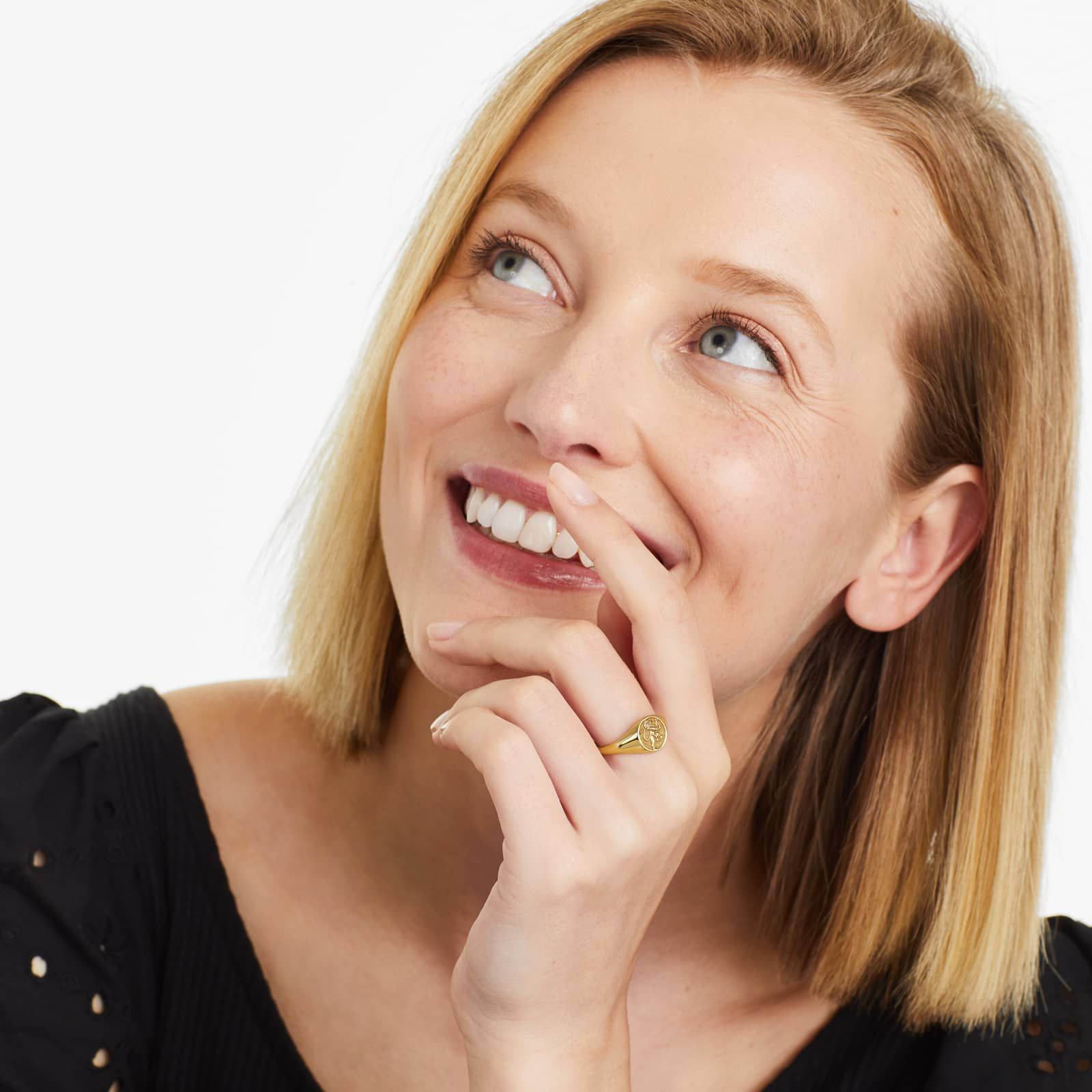 Leo Zodiac Signet Ring In 14K Yellow Gold