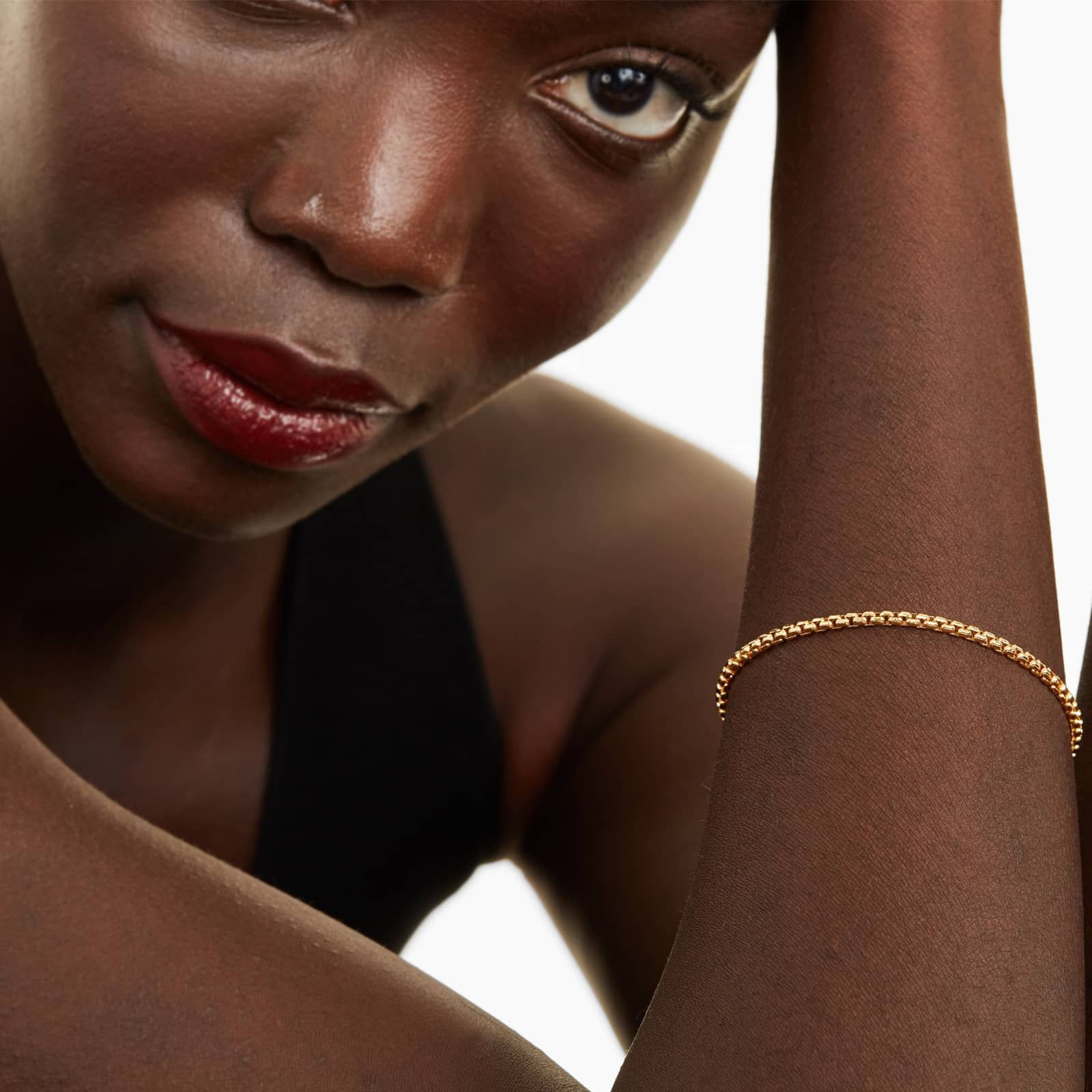 Solid Round Box Chain Bracelet In 14K Yellow Gold