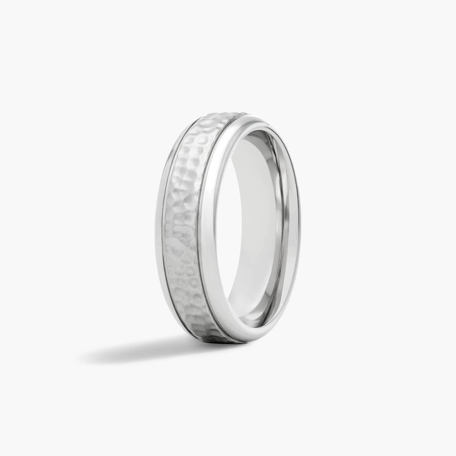 Chrome Comfort Fit Hammered Finish Men's Wedding Band In Cobalt (7.00mm)