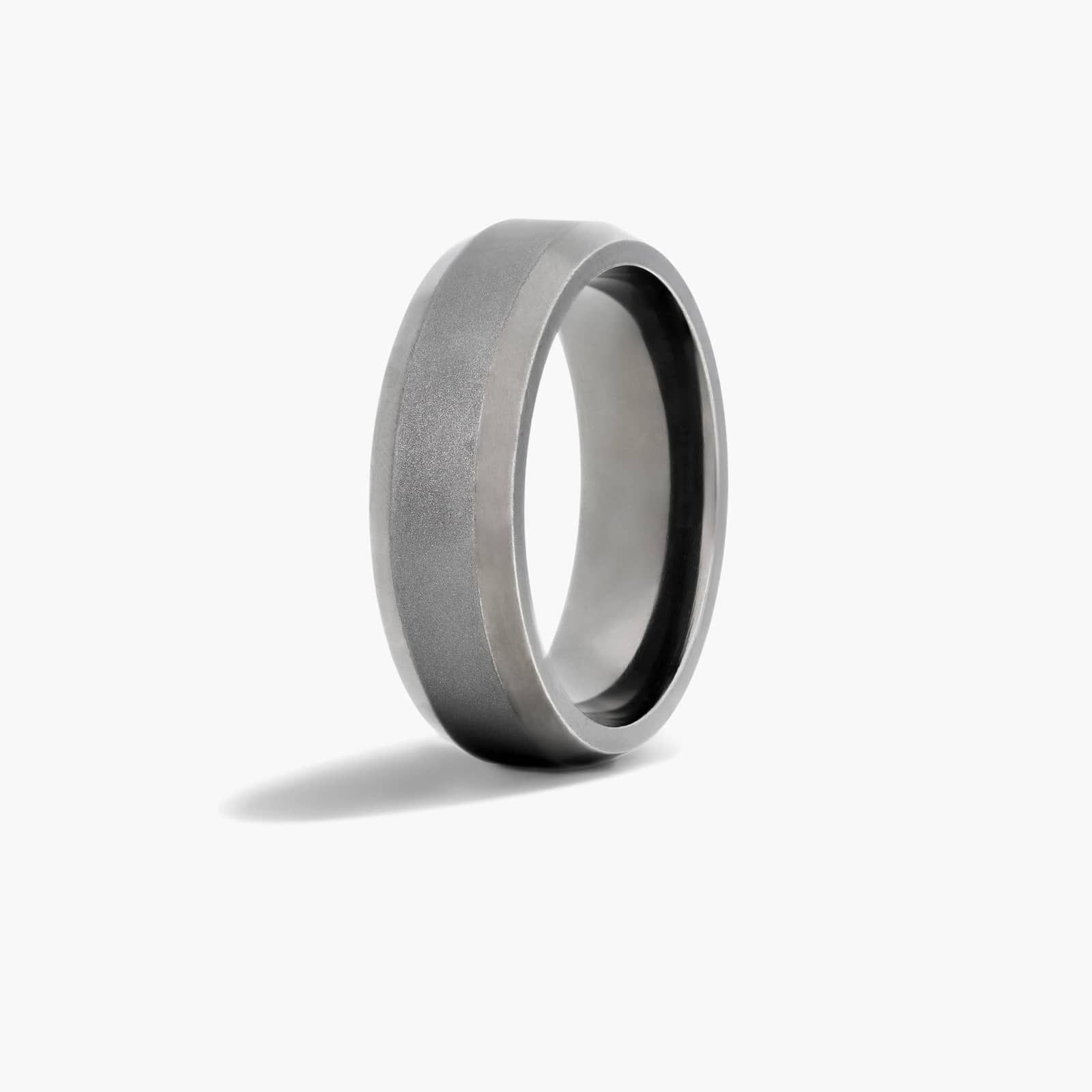 Comfort Fit Beveled Edge Men's Wedding Band In Tantalum (7.00mm)