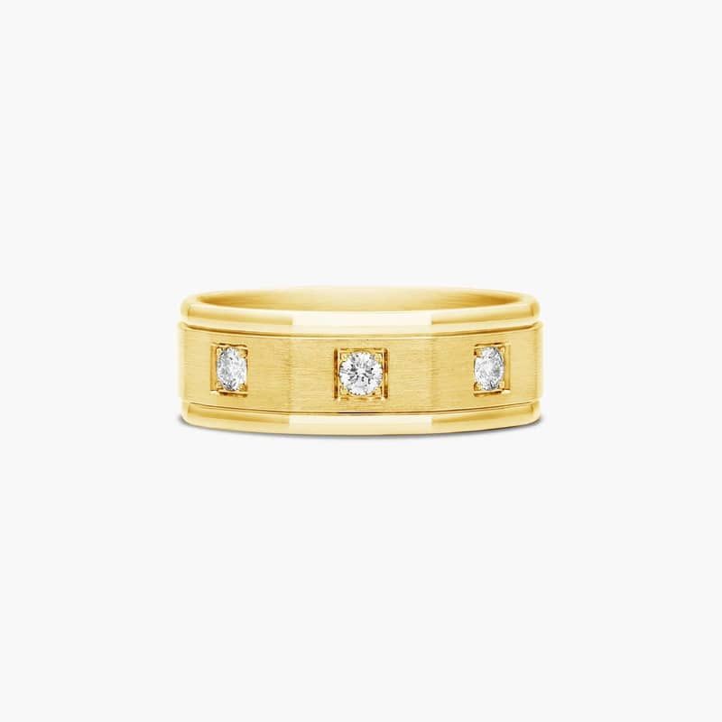 Pavé Set 3-Stone Men's Diamond Wedding Band In 18K Yellow Gold (8.00mm)