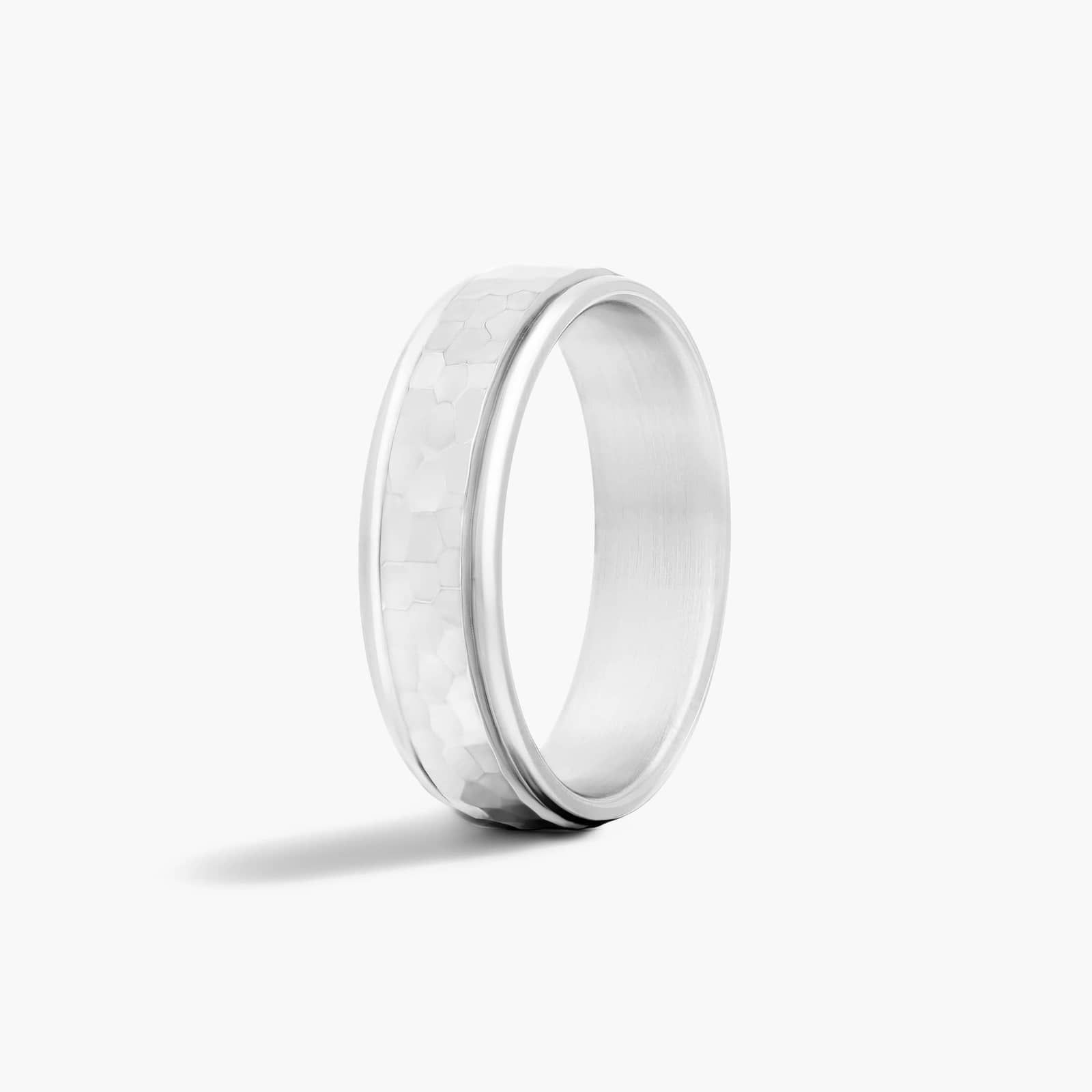 Comfort Fit High Polish Hammered Men's Wedding Band In 14K White Gold (6.50mm)