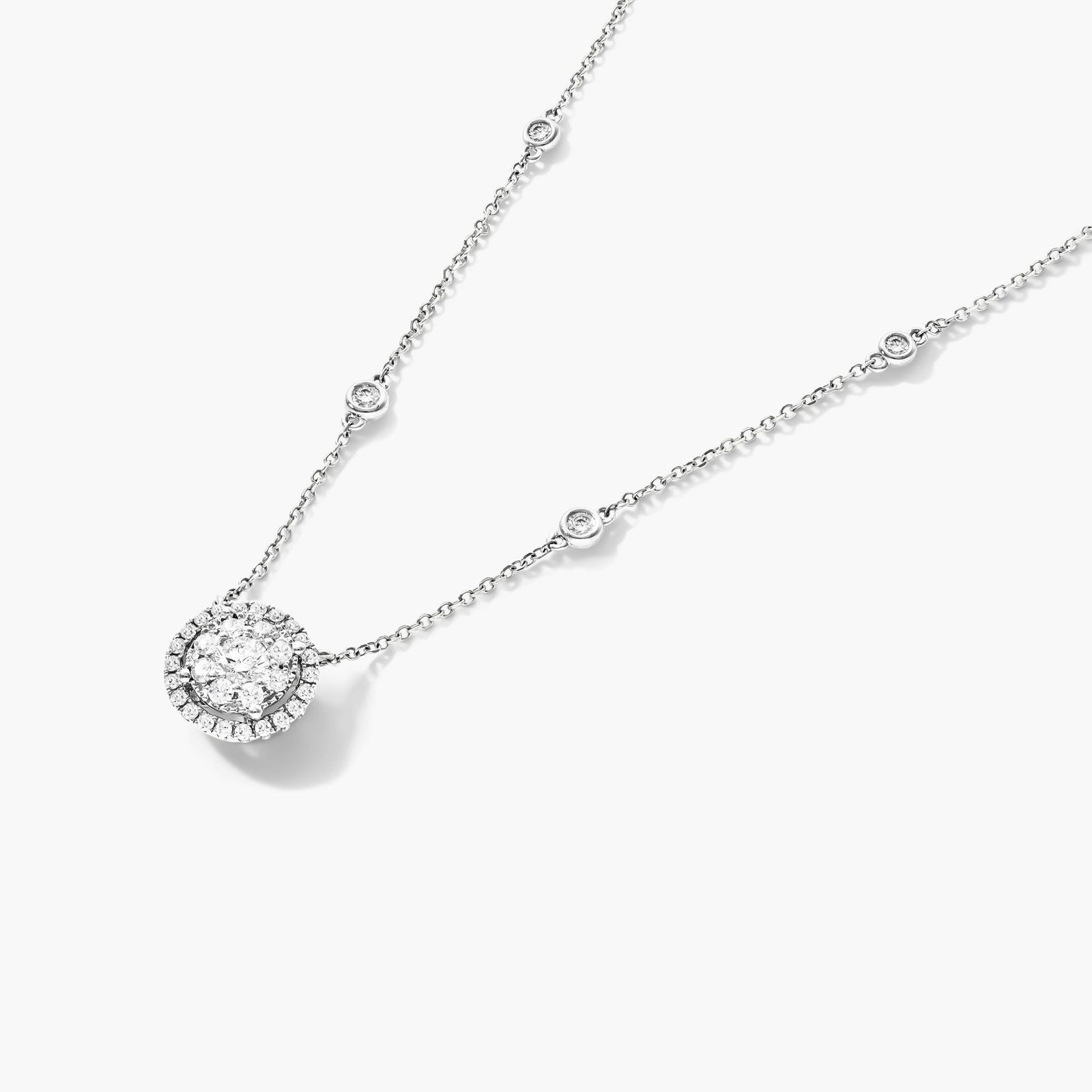 Round Halo Cluster Diamond Necklace In 14K White Gold